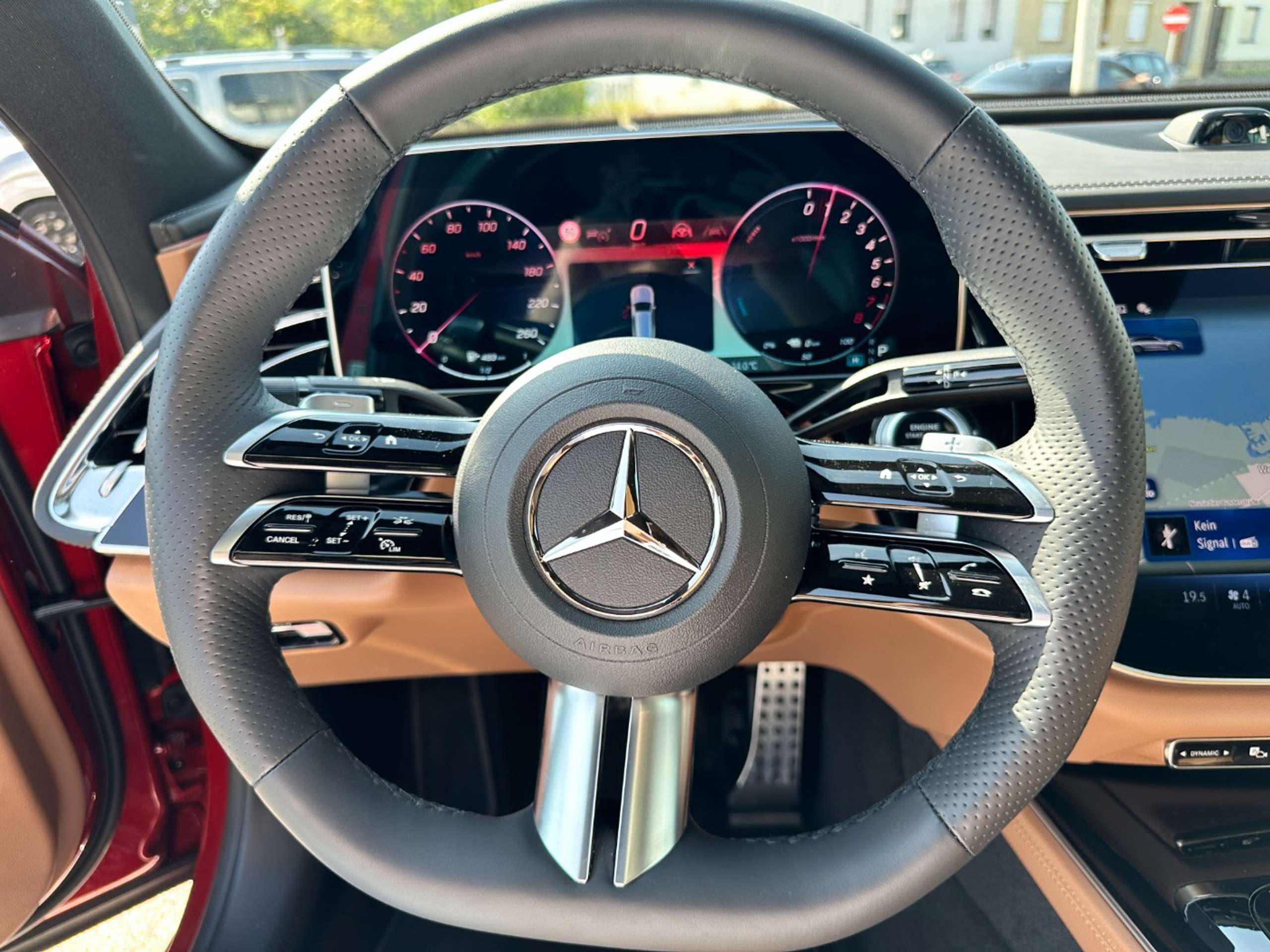 Mercedes-Benz - E 300