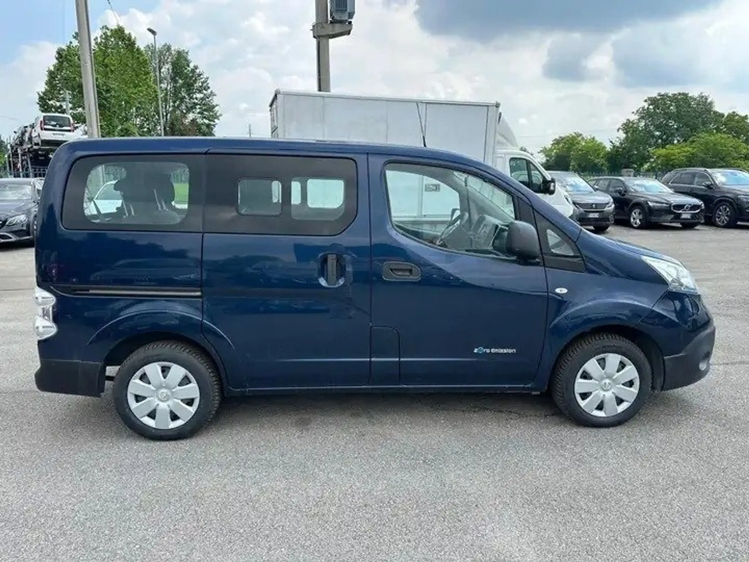 Nissan - E-NV200