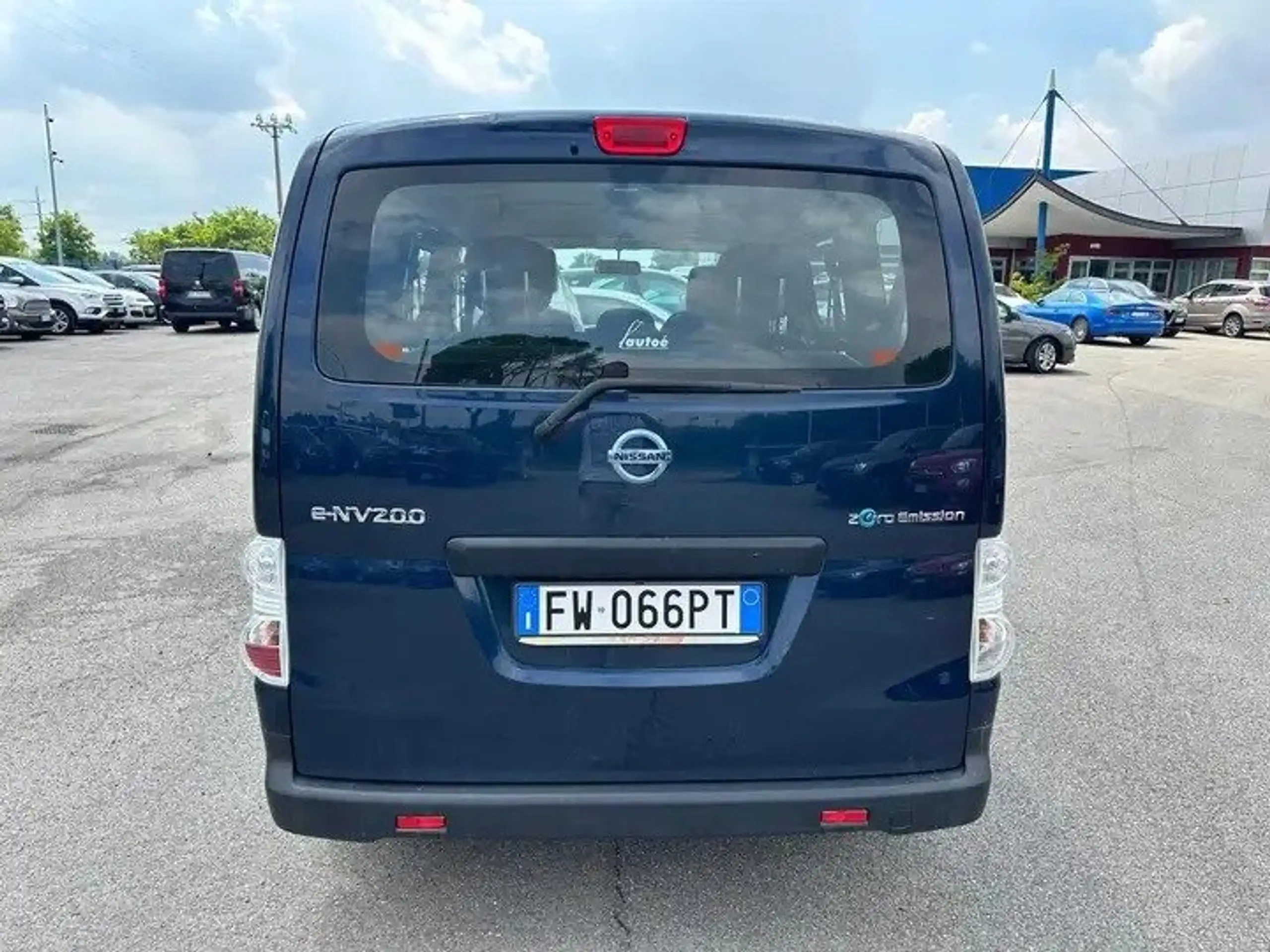 Nissan - E-NV200