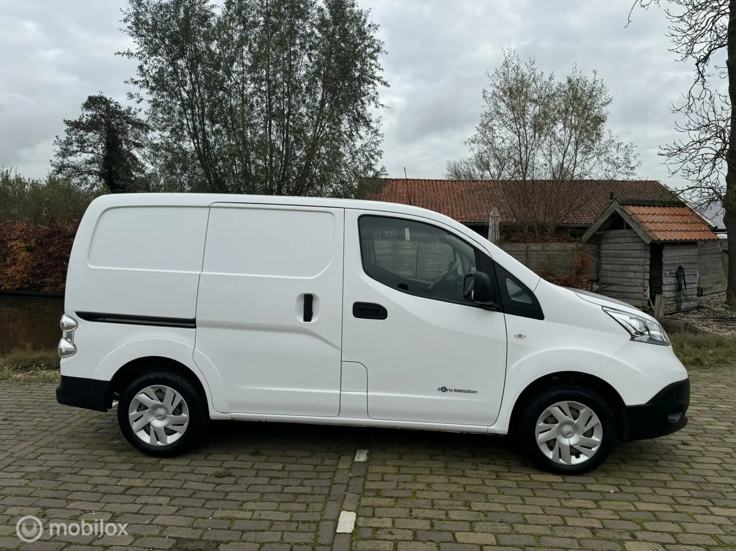 Nissan - E-NV200