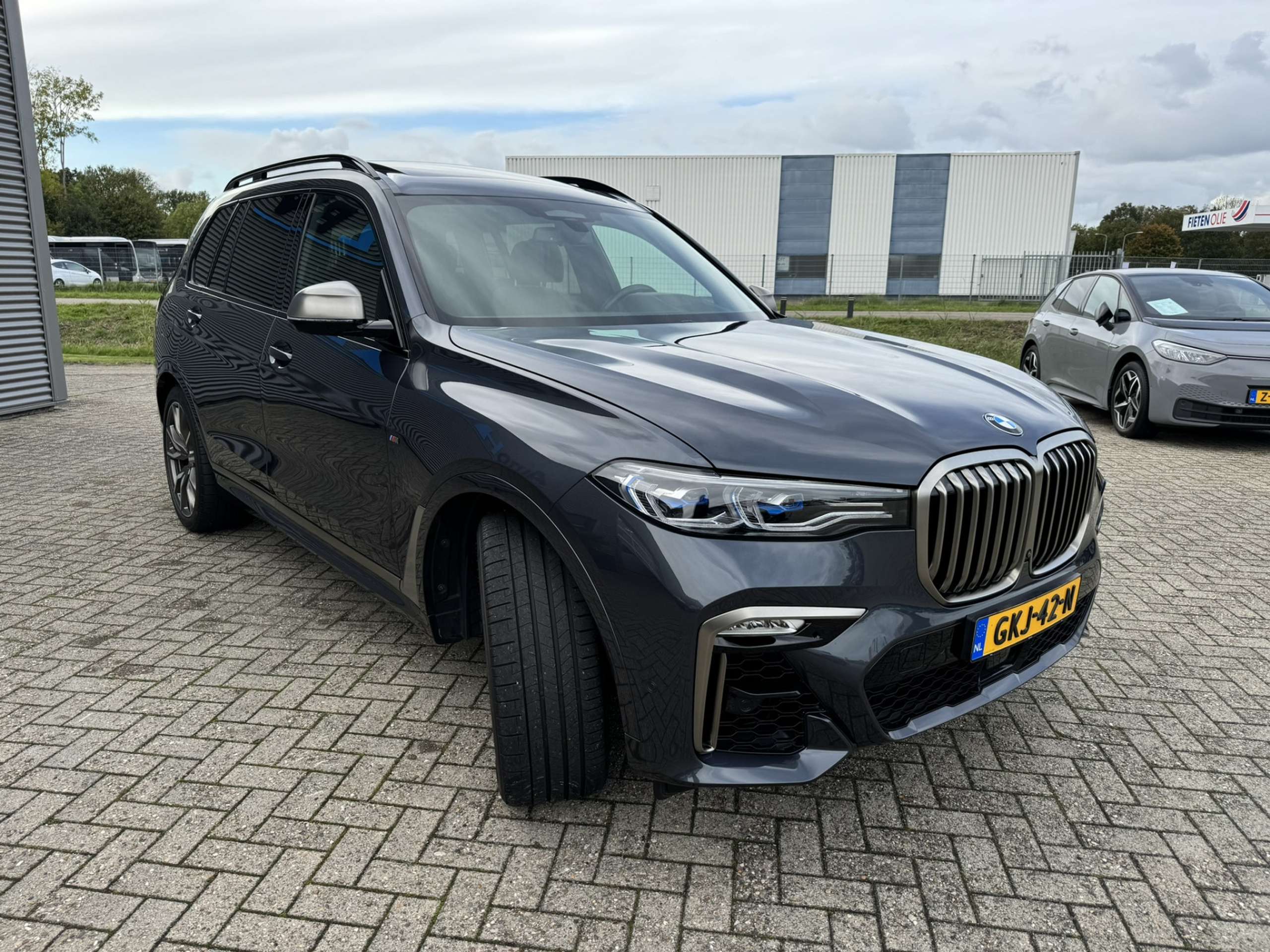 BMW - X7