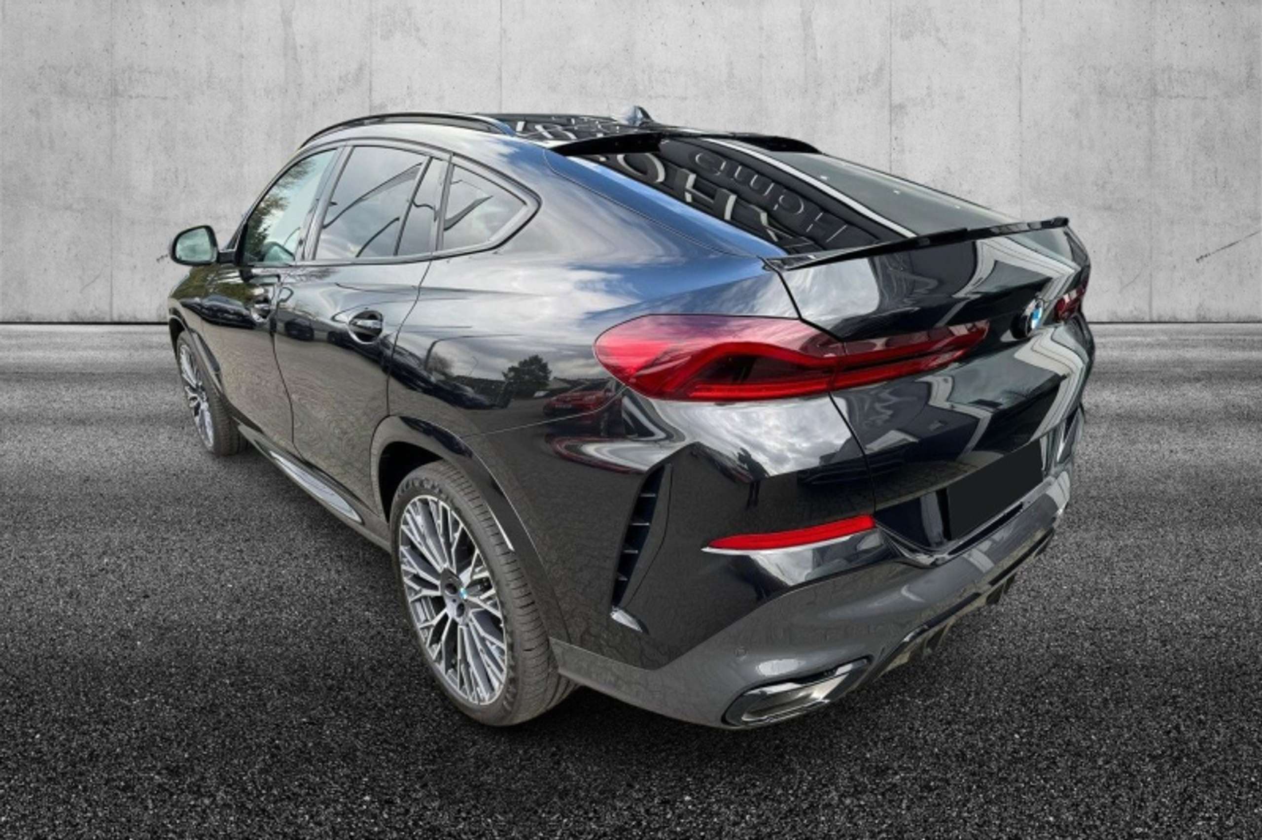 BMW - X6