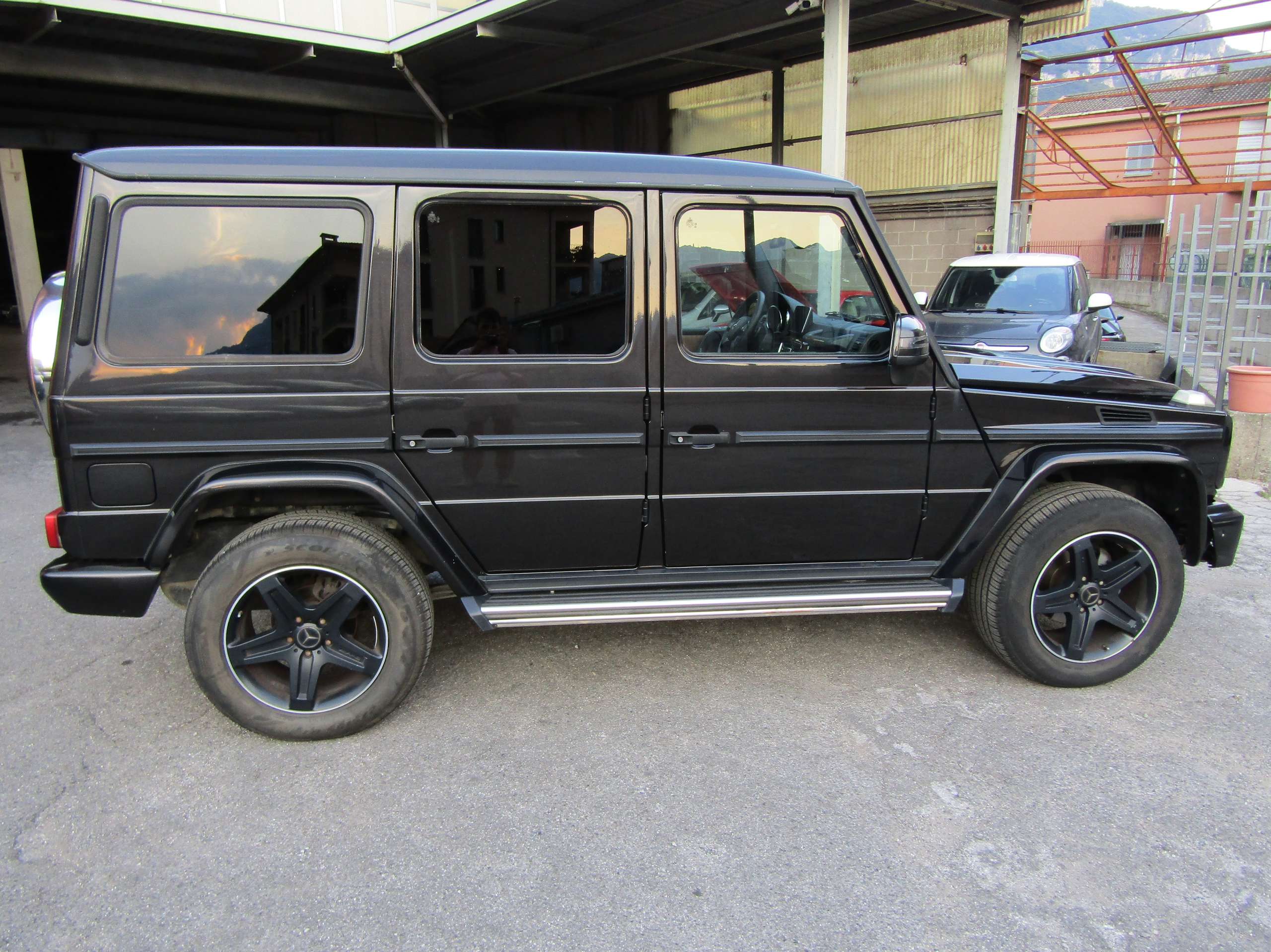 Mercedes-Benz - G 350