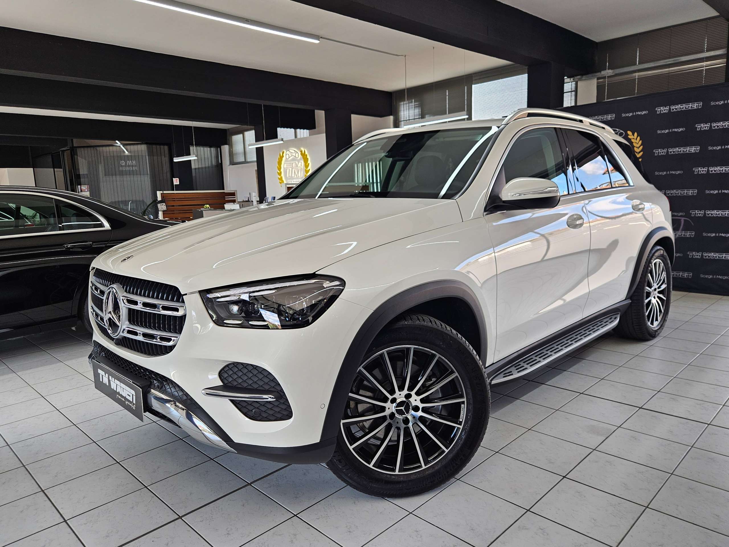 Mercedes-Benz - GLE 300