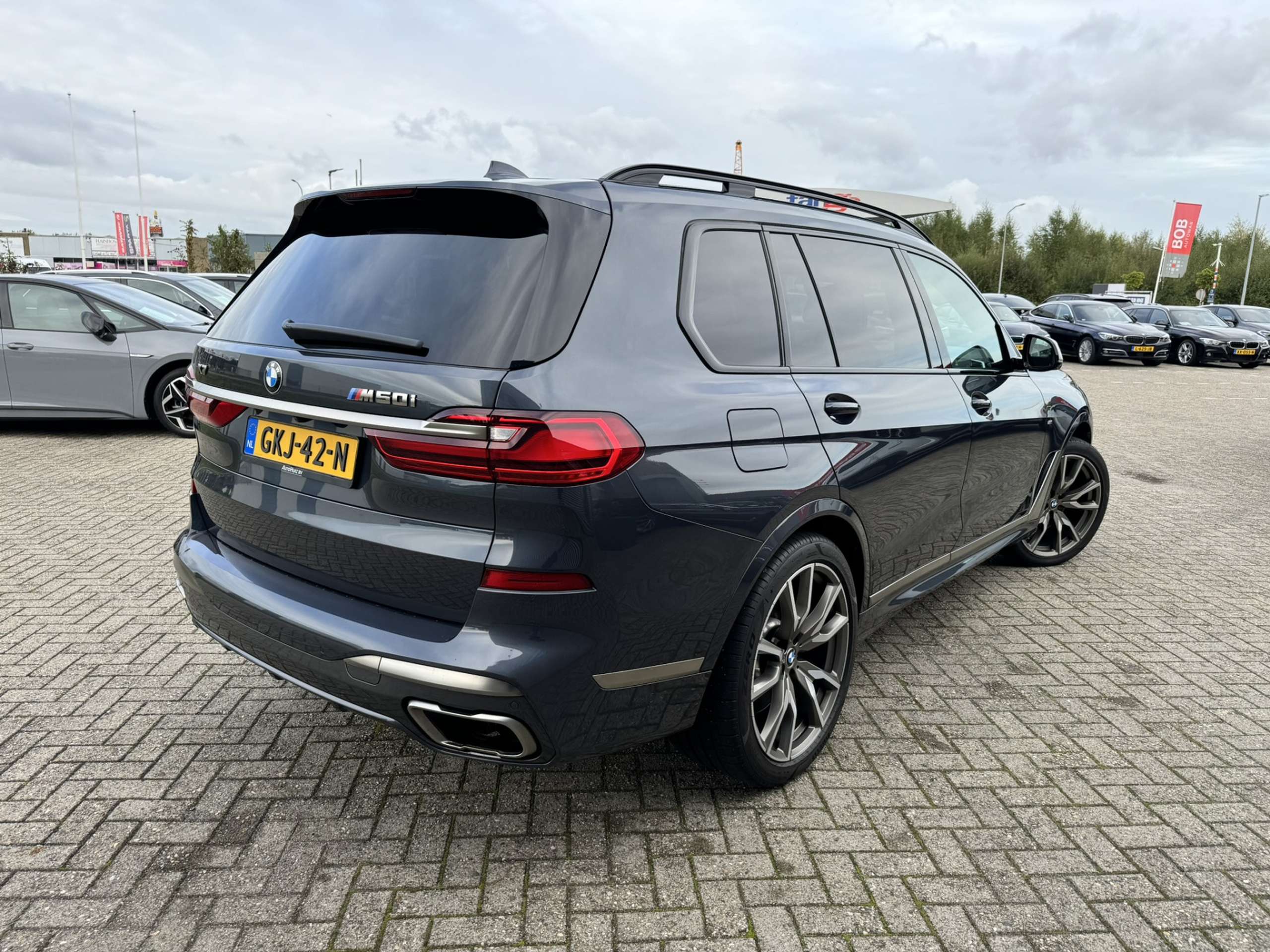 BMW - X7