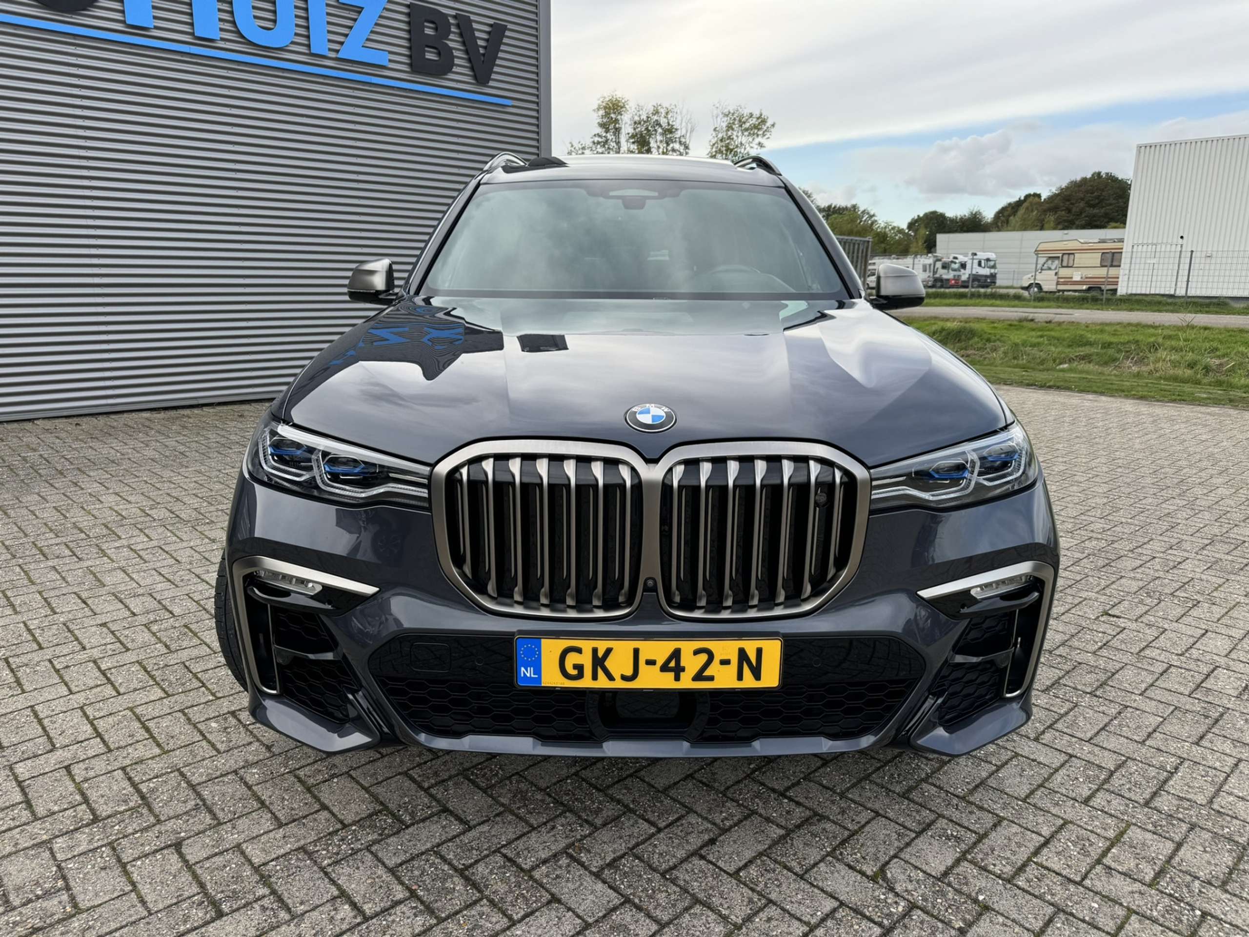 BMW - X7