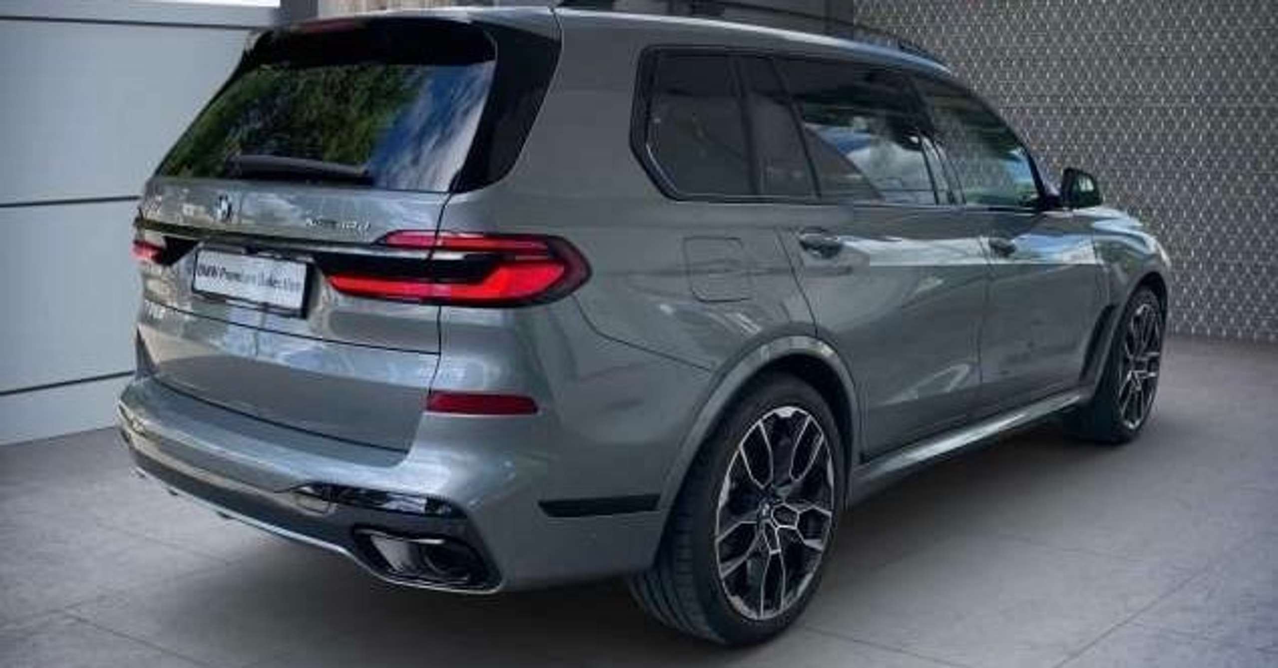 BMW - X7