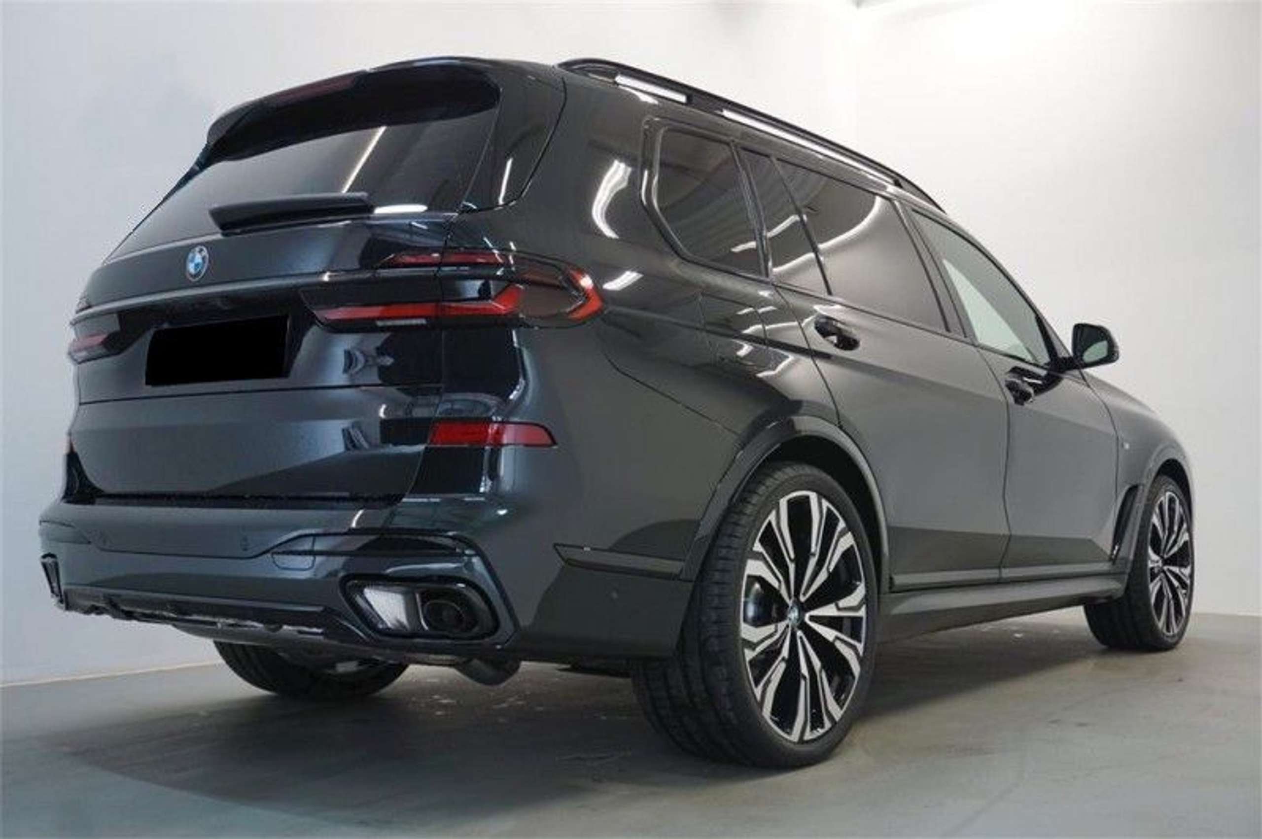 BMW - X7