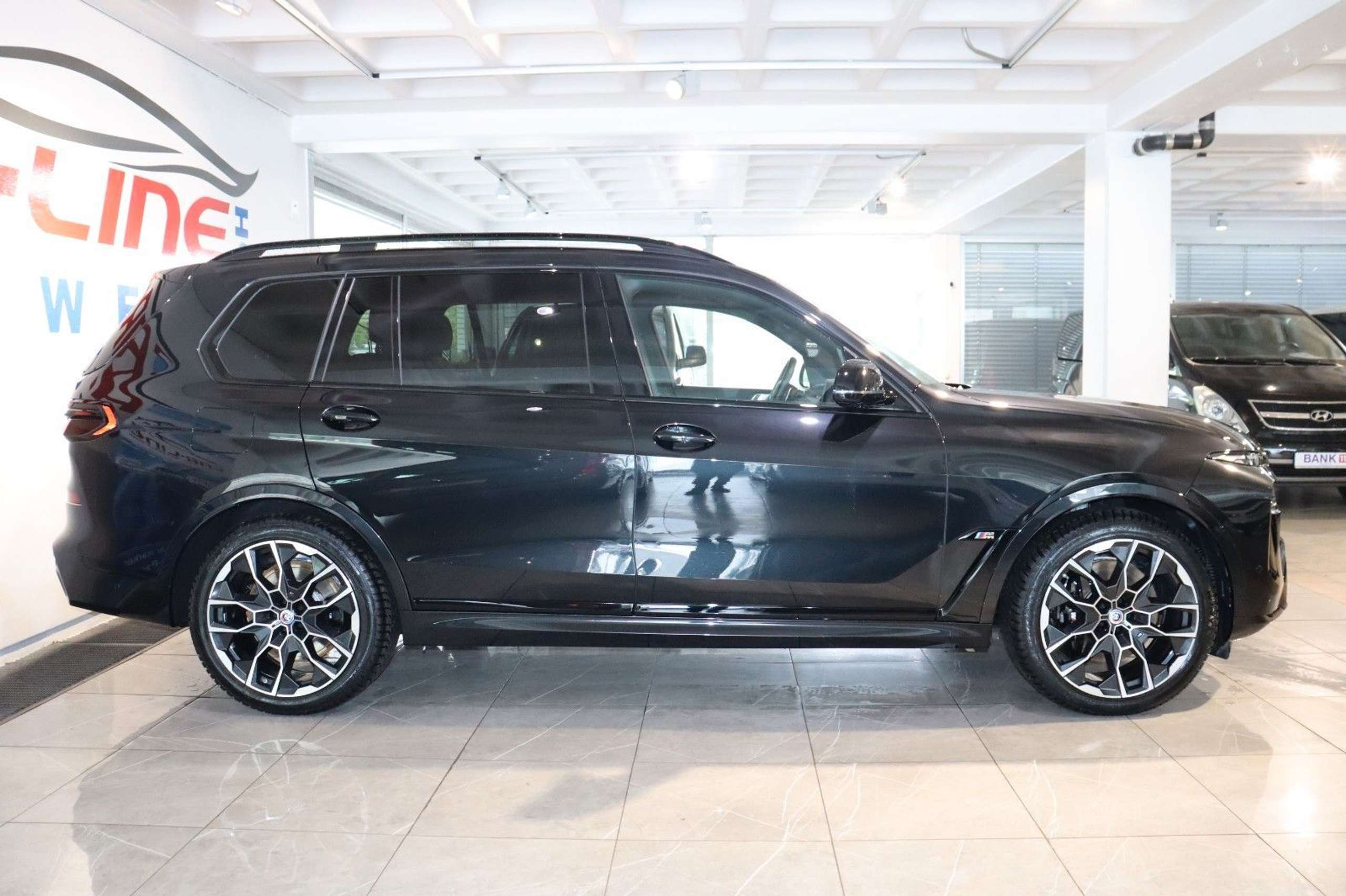 BMW - X7