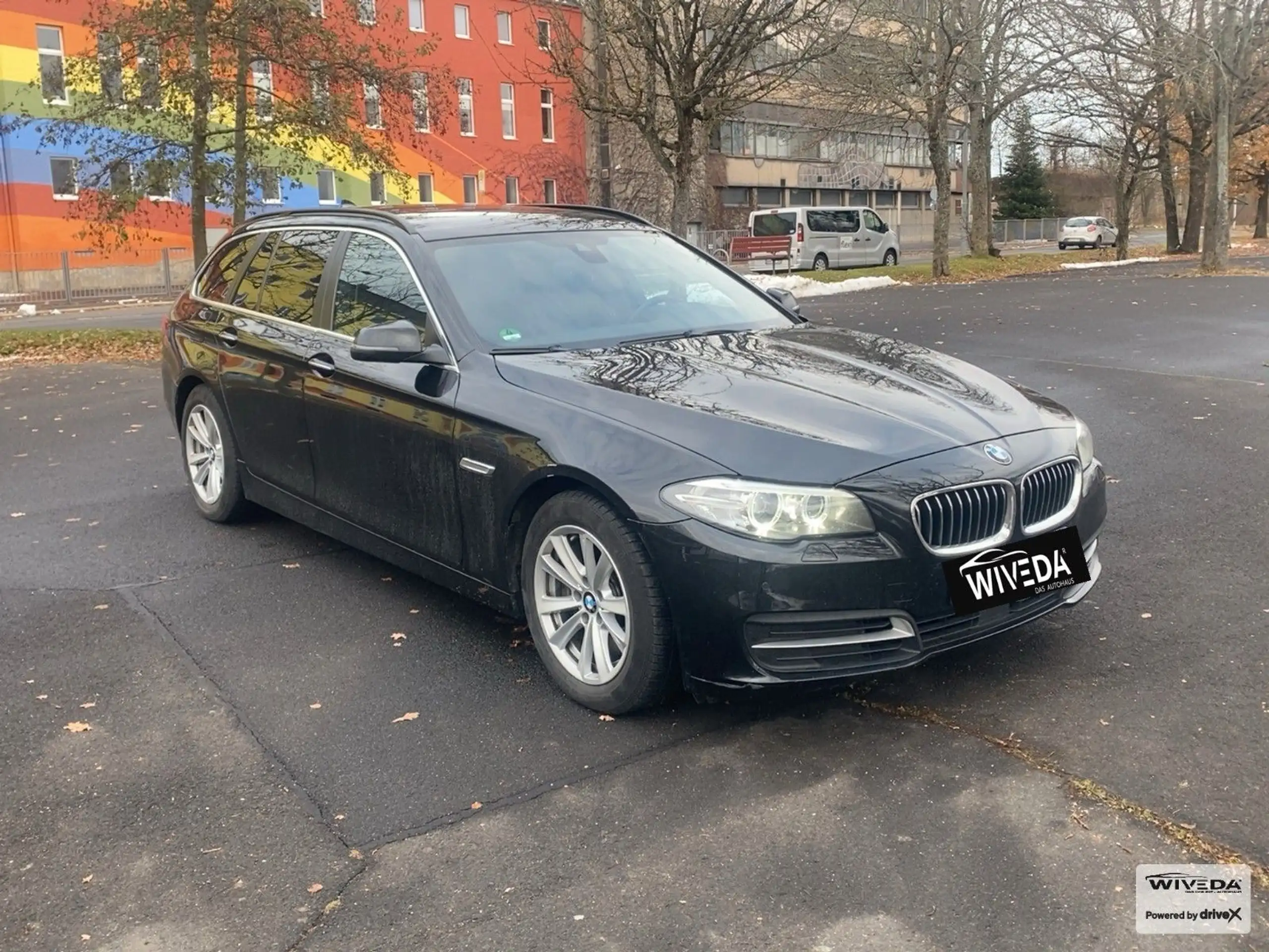 BMW - 525