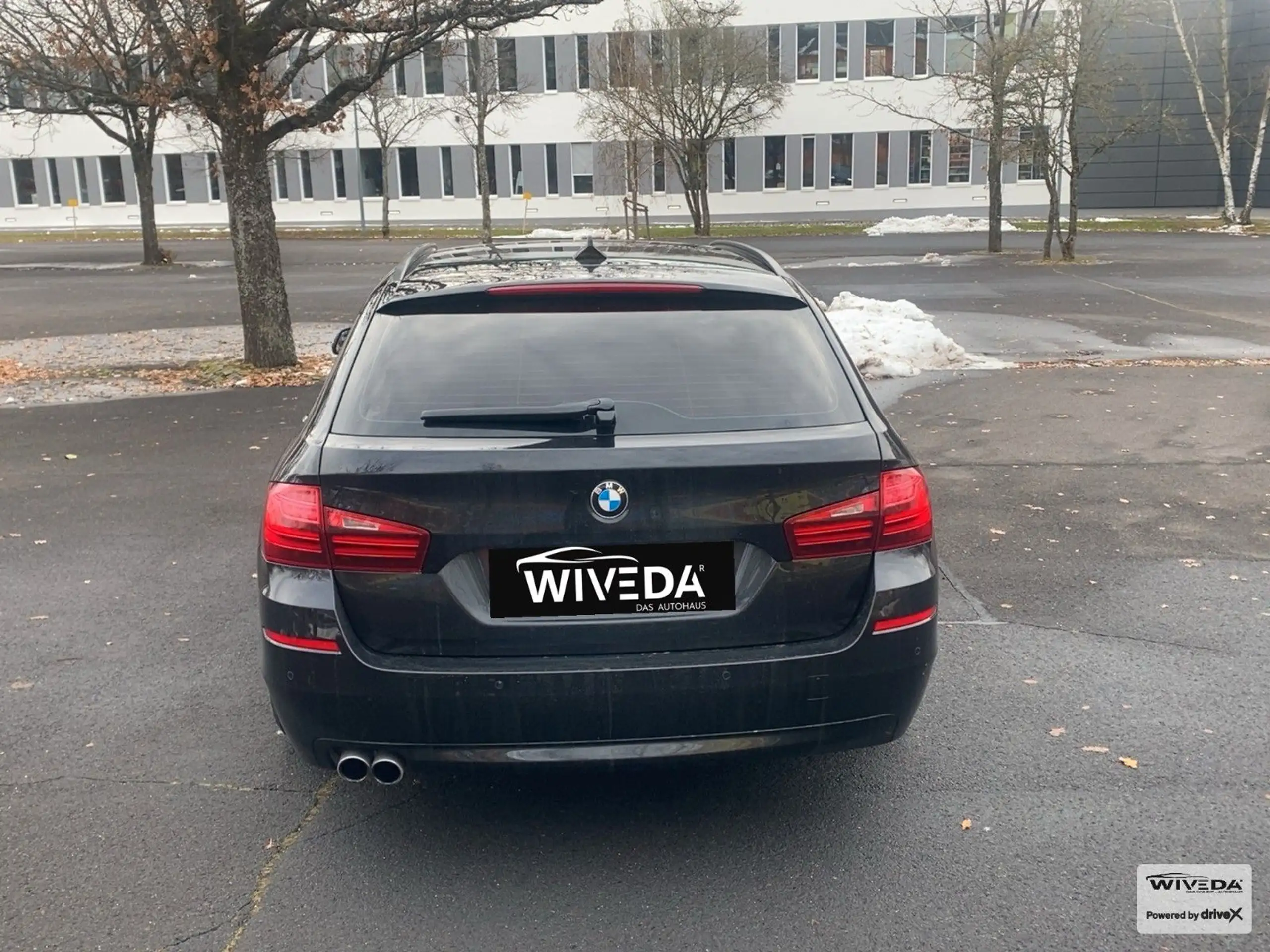 BMW - 525