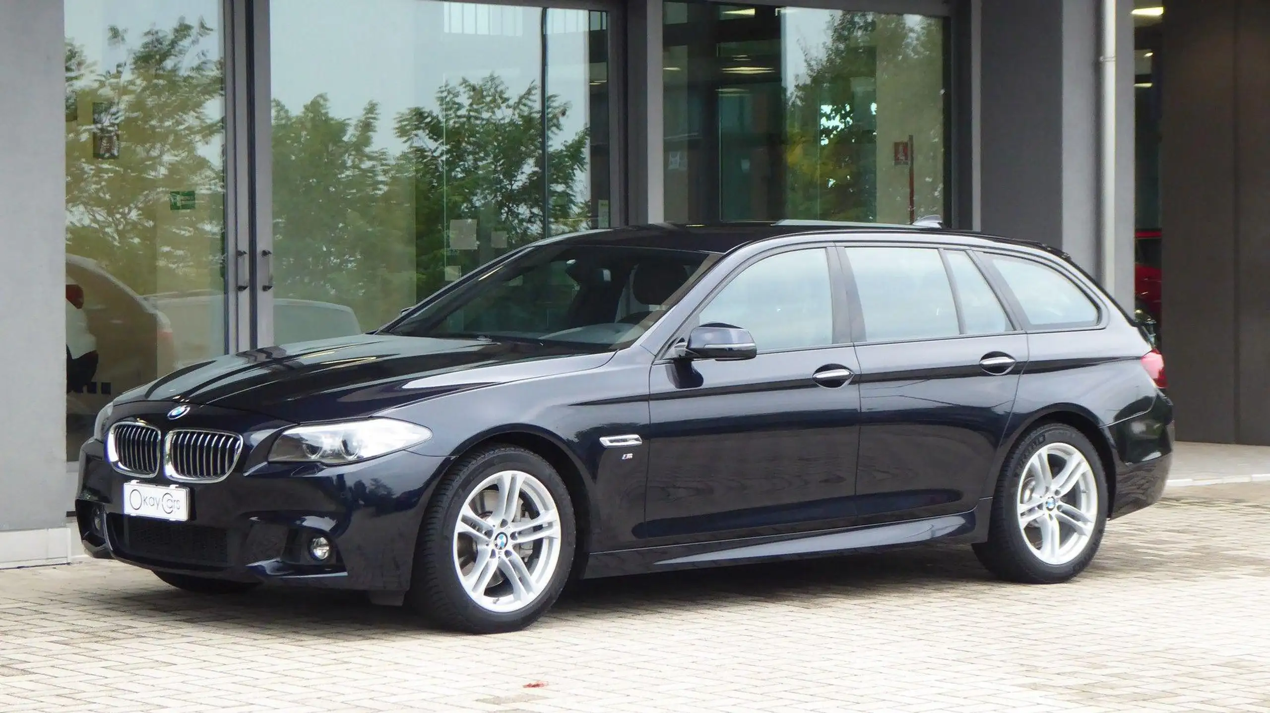 BMW - 525