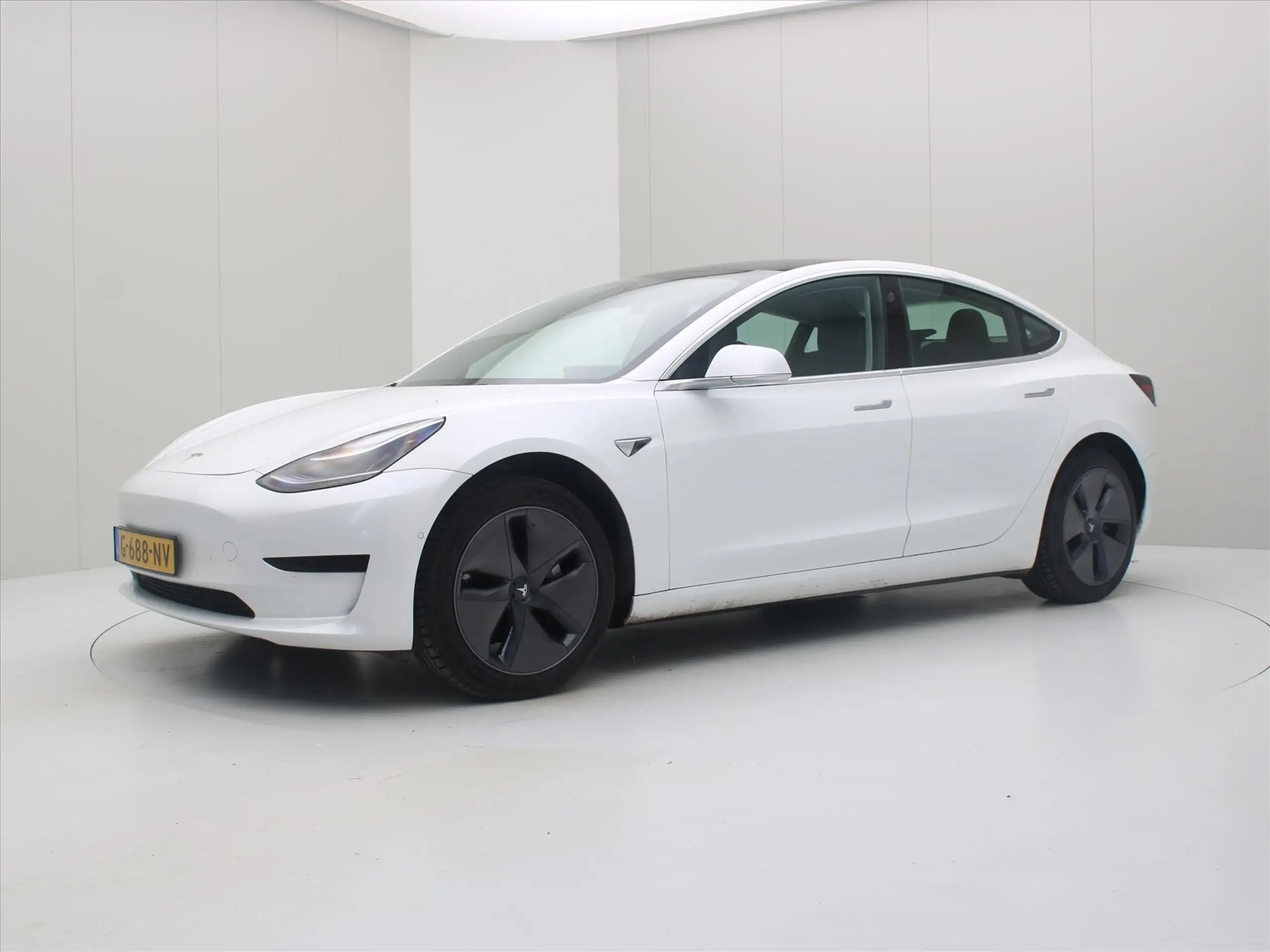 Tesla - Model 3