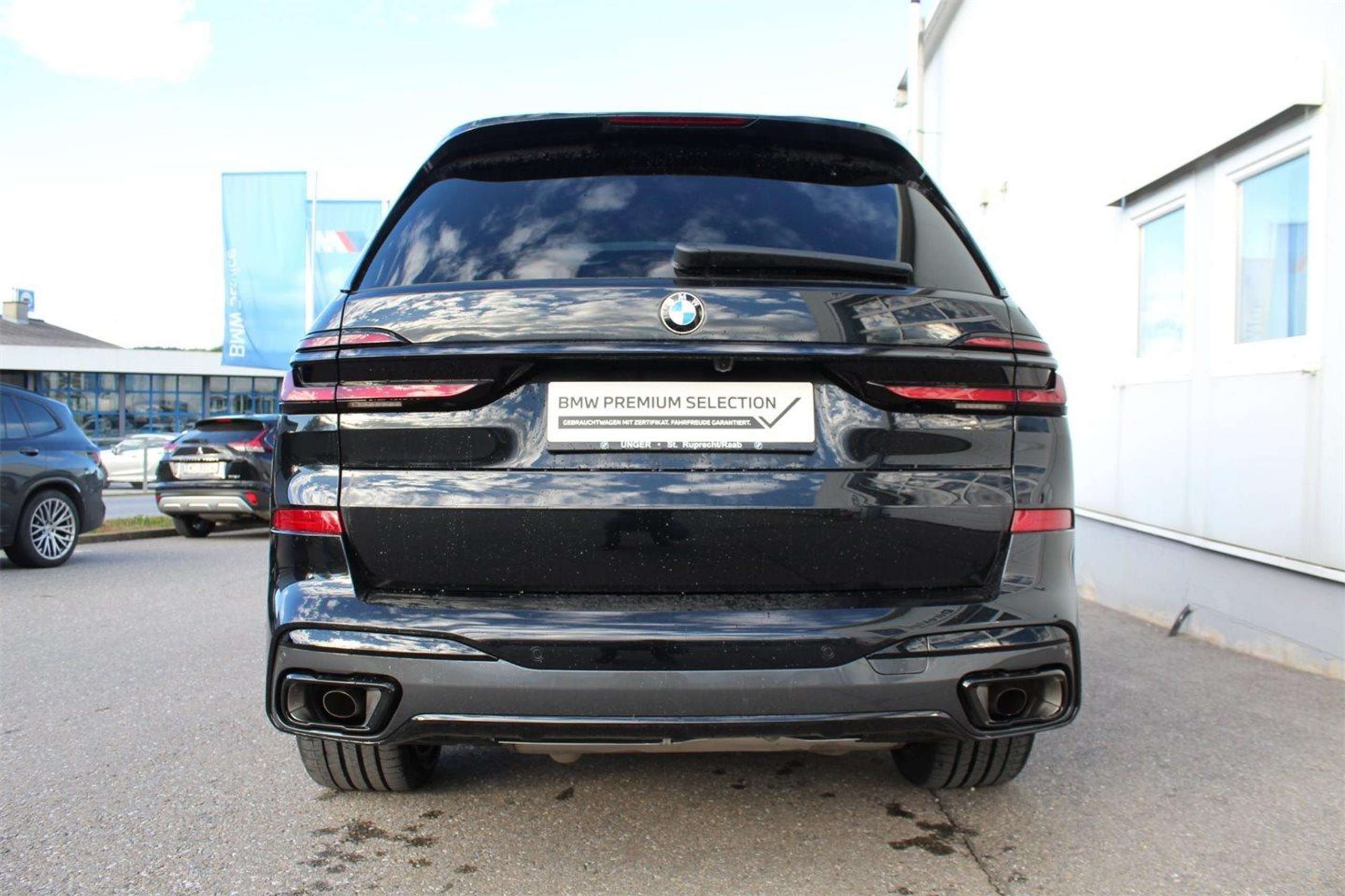 BMW - X7