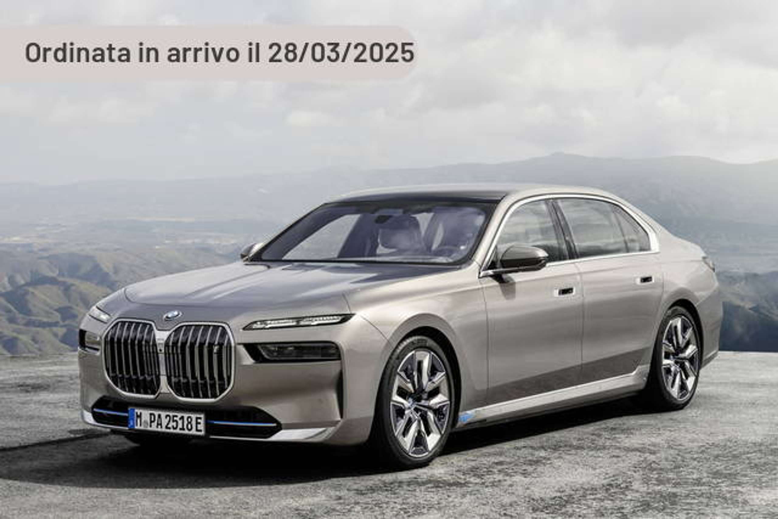 BMW - 740