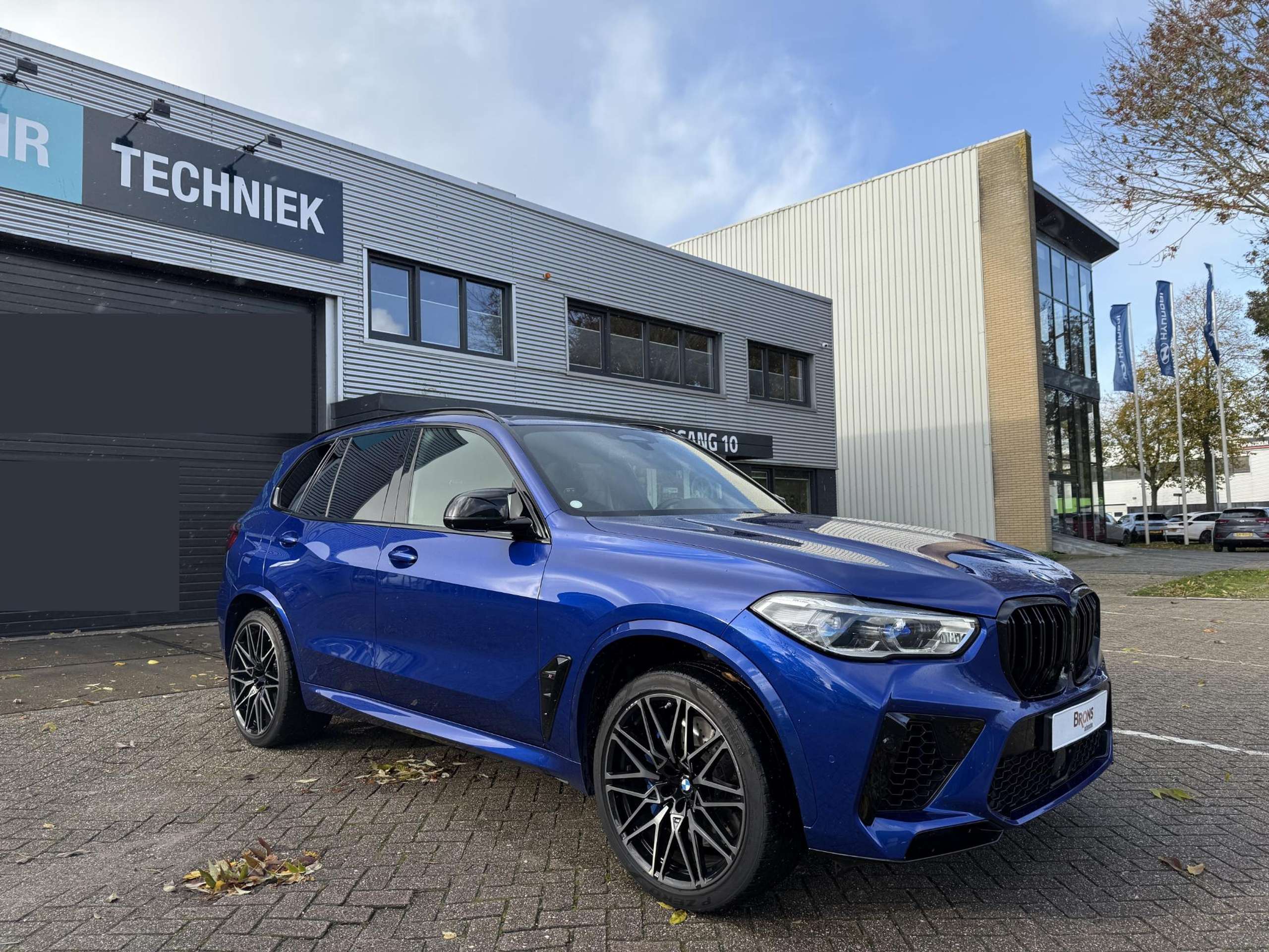 BMW - X5 M