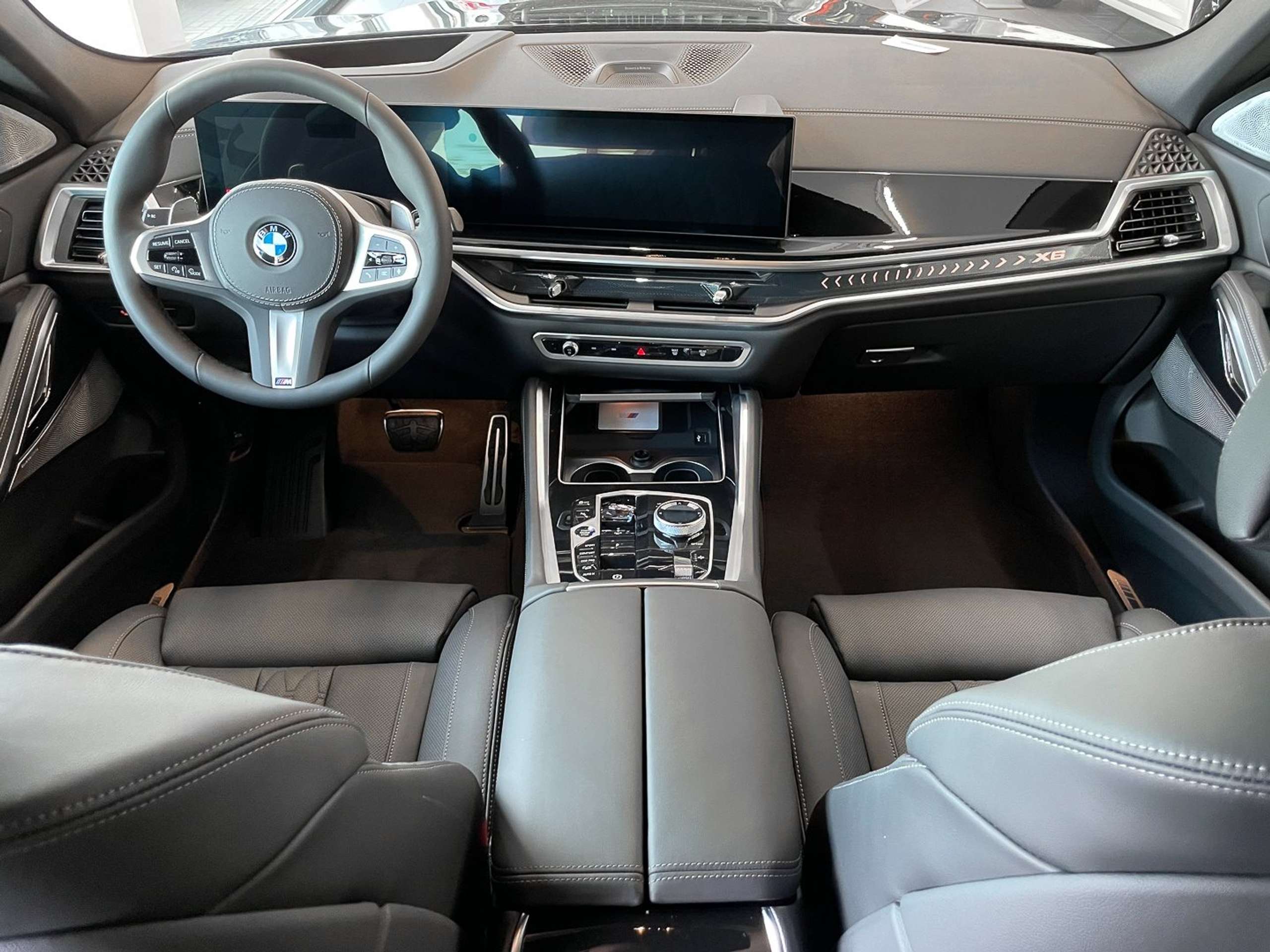 BMW - X6