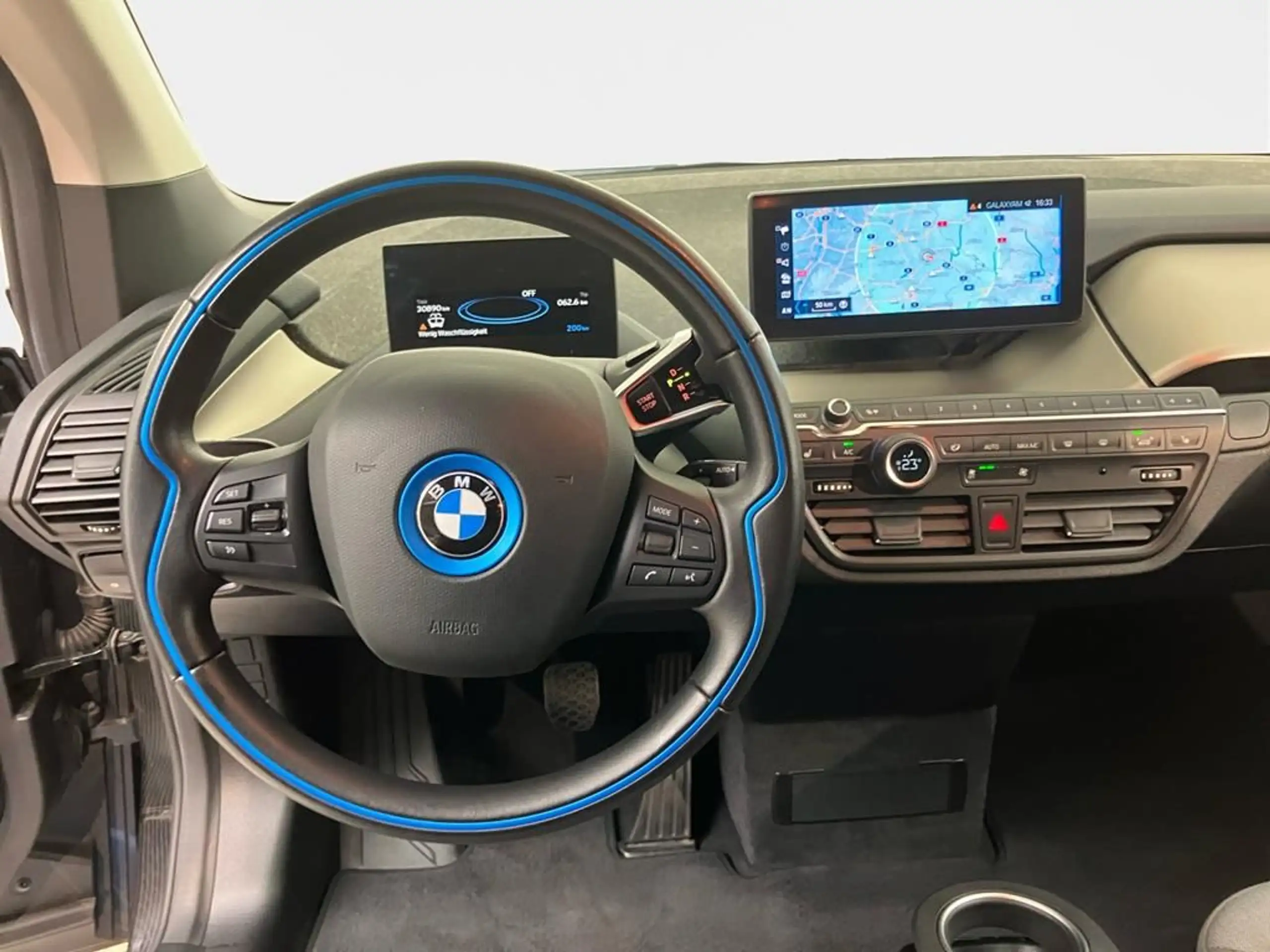 BMW - i3