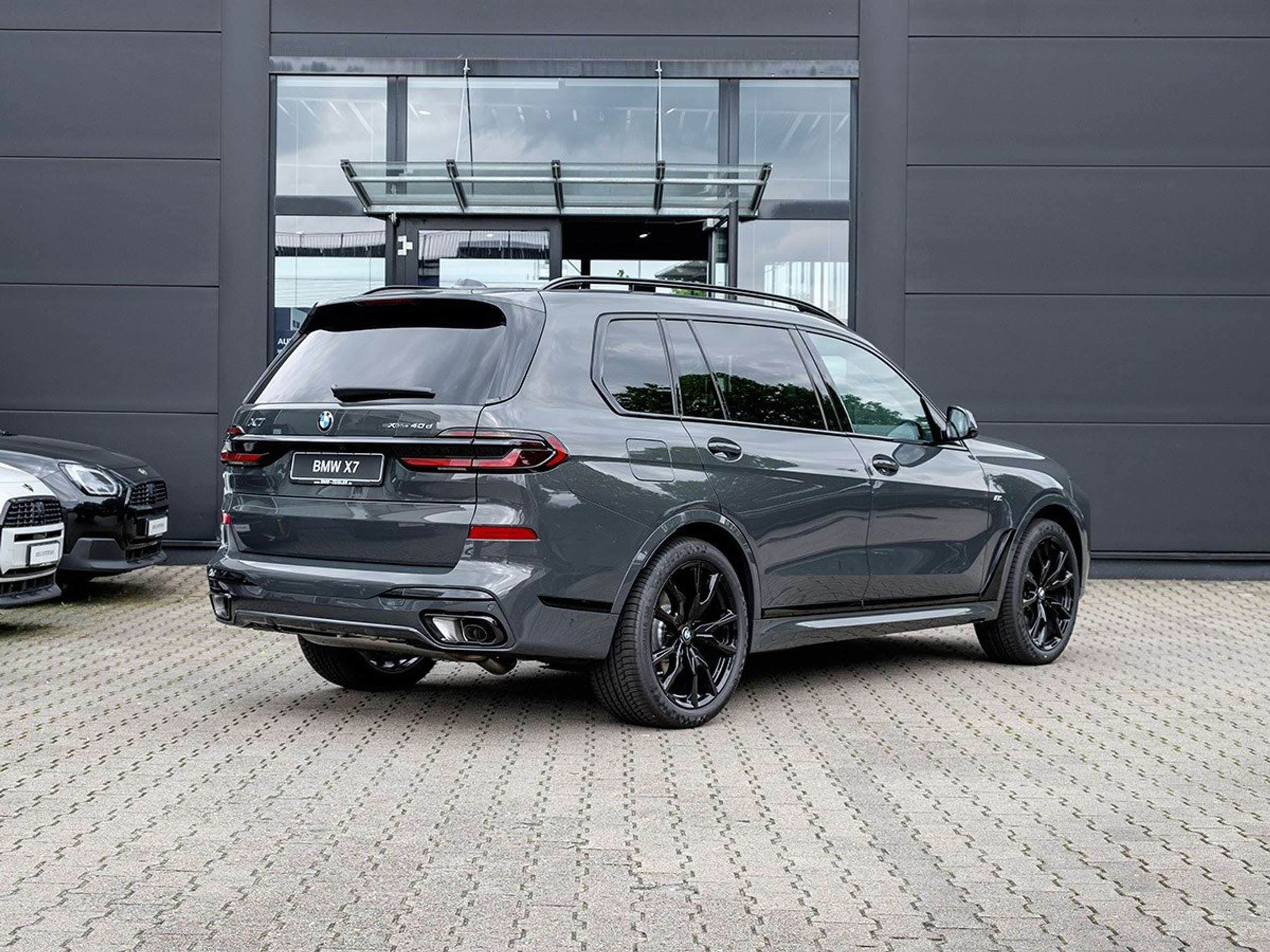 BMW - X7