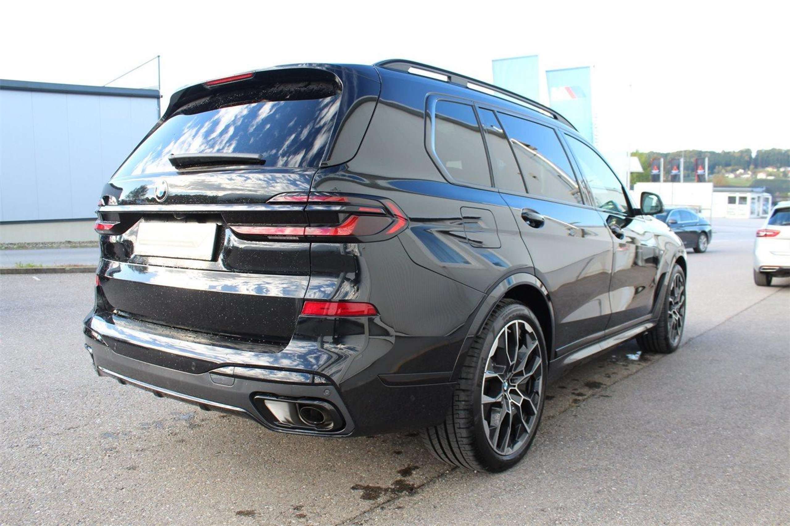 BMW - X7