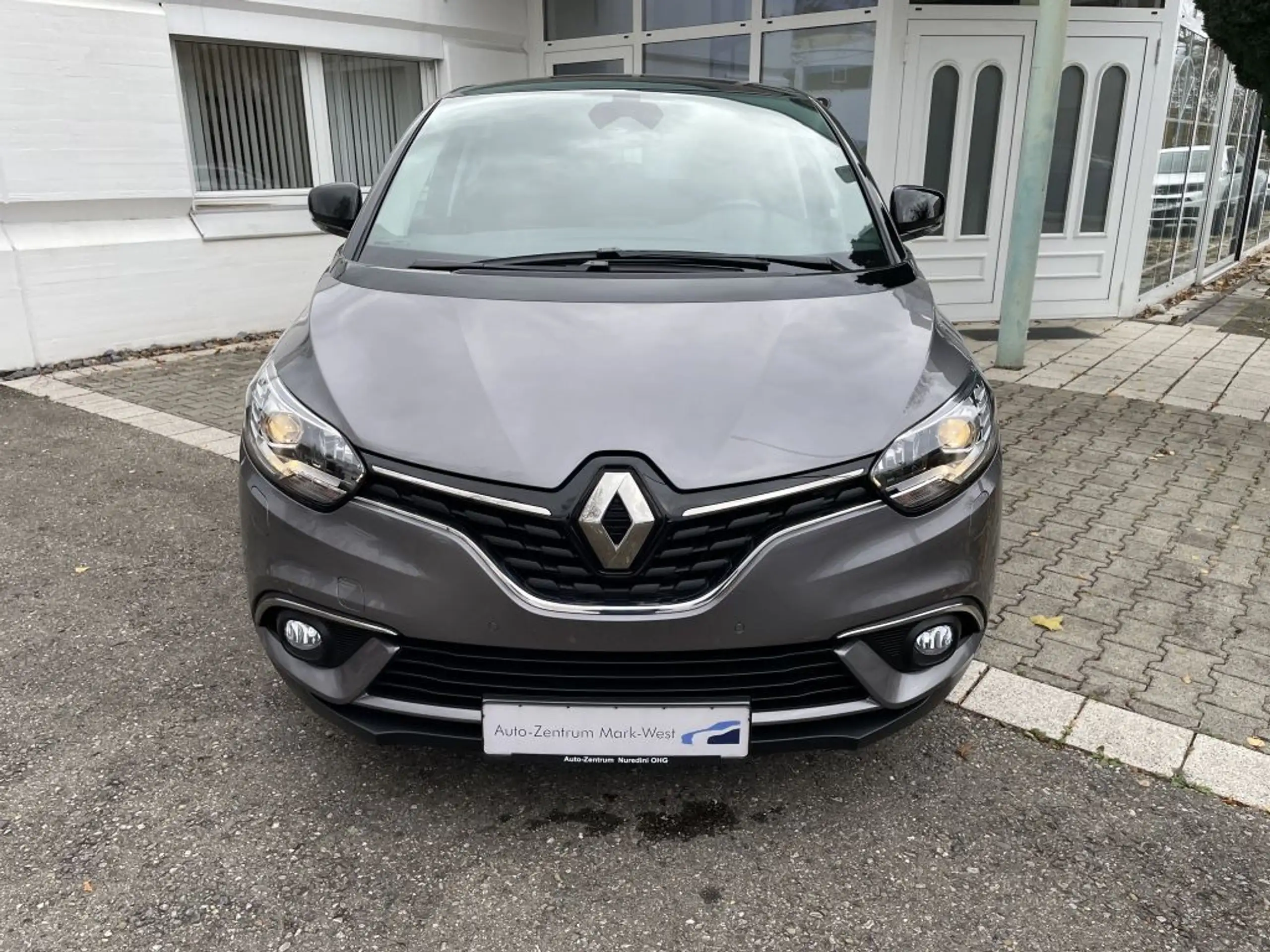 Renault - Scenic