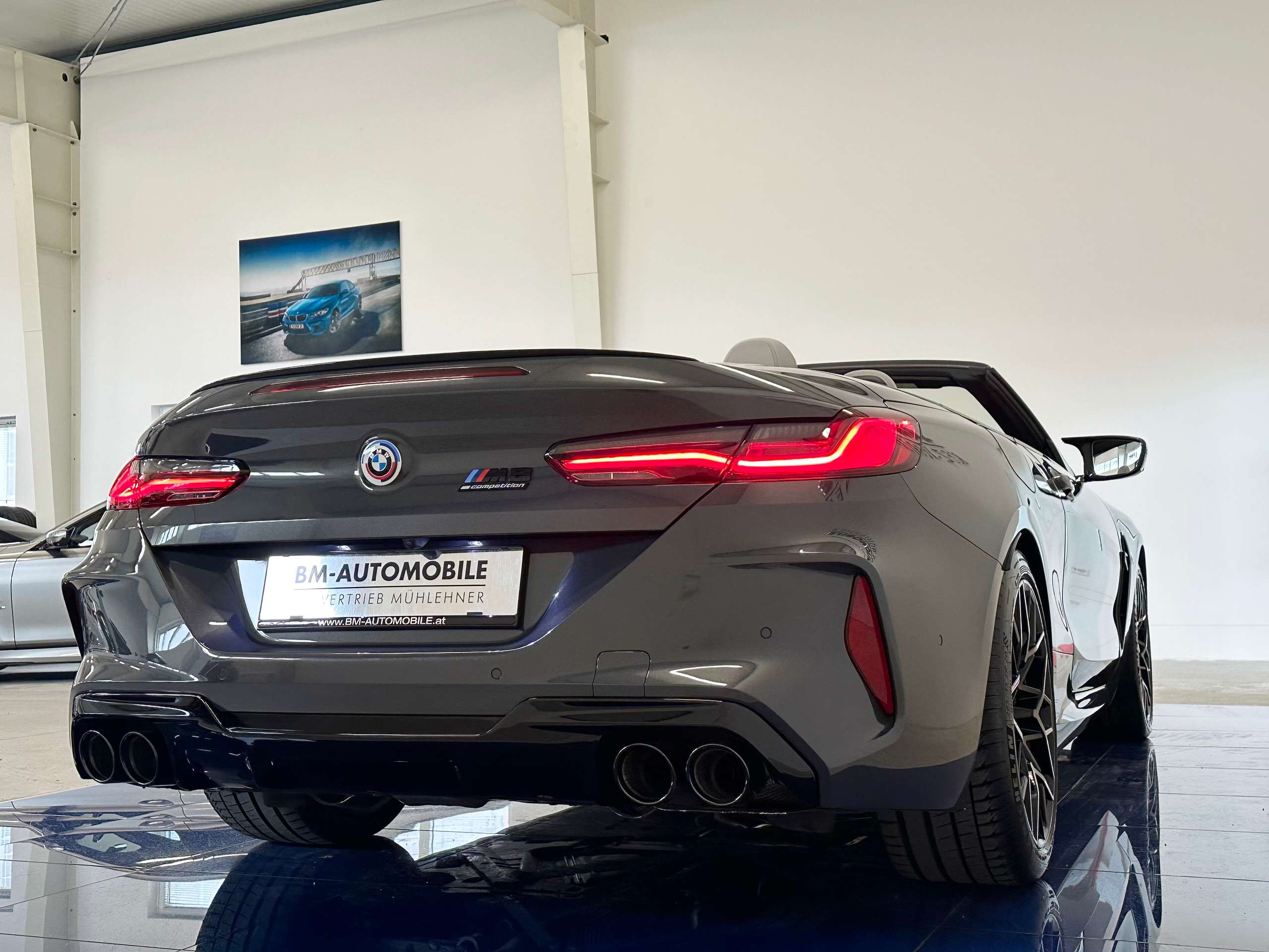 BMW - M8