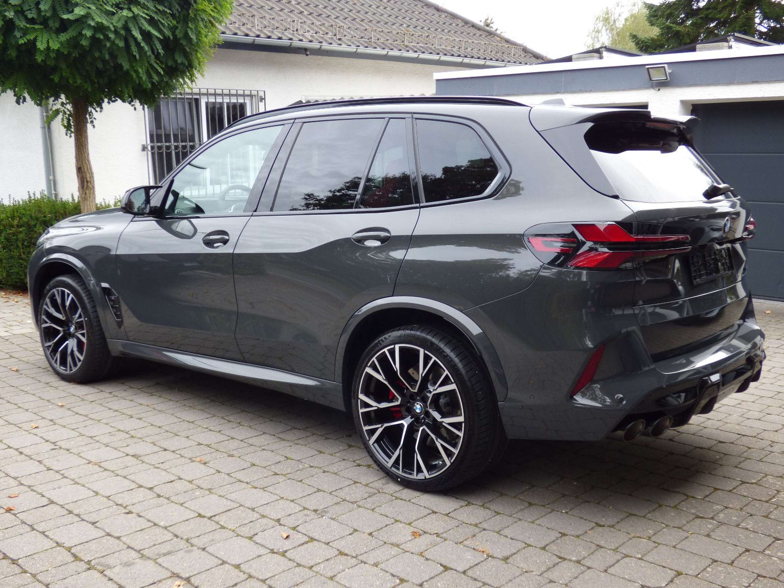 BMW - X5 M