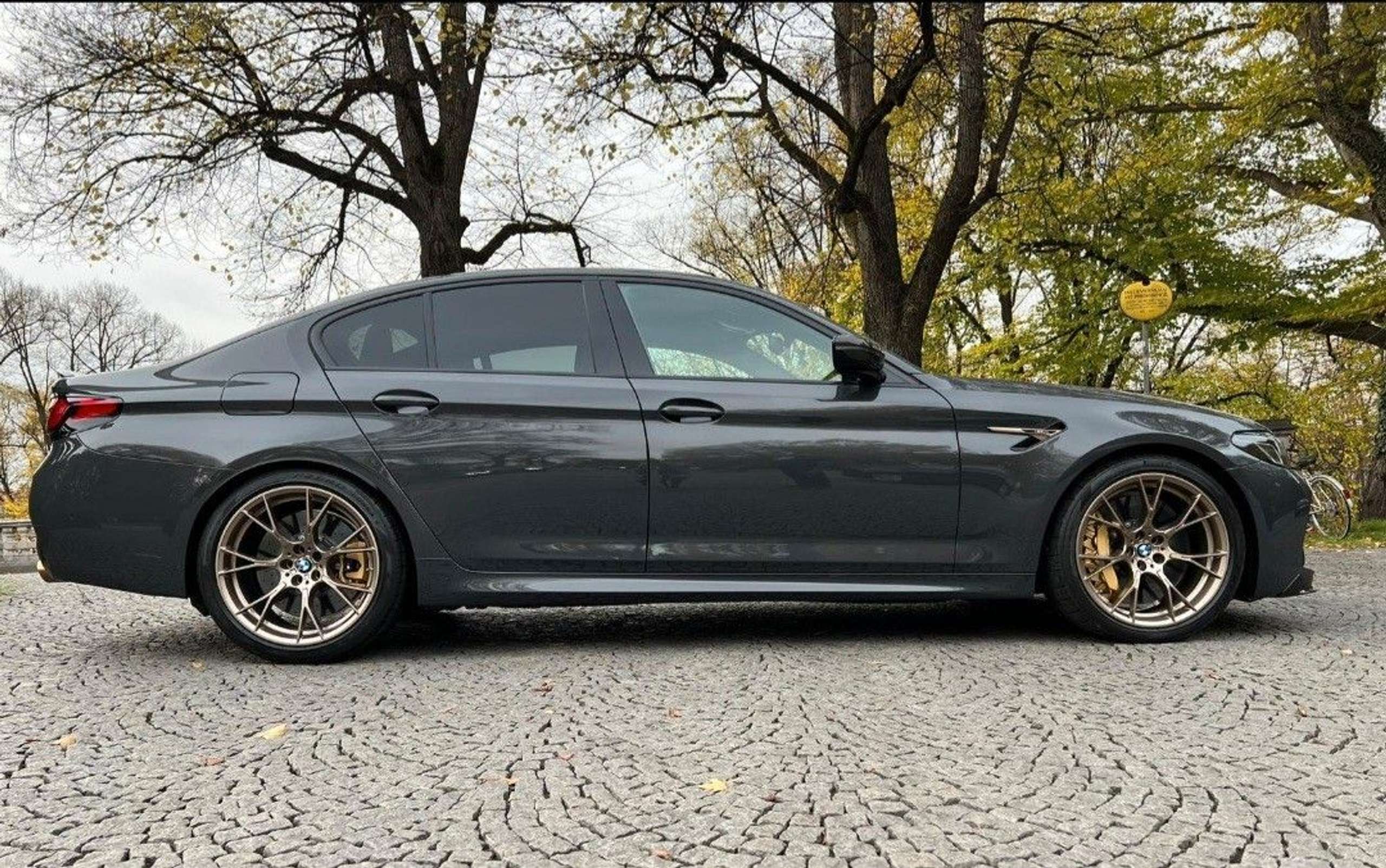 BMW M5 2021