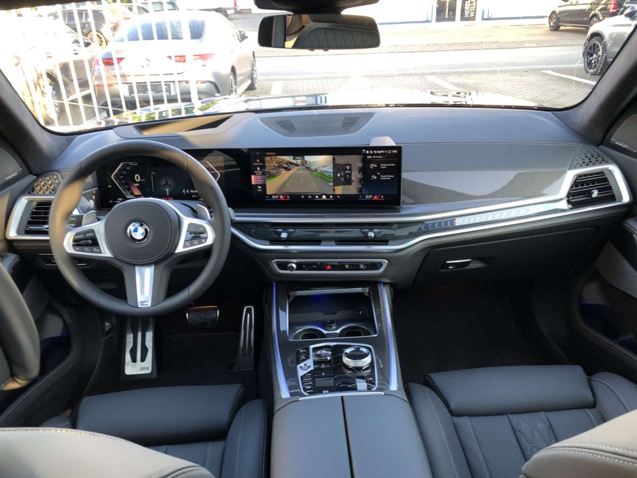 BMW - X7