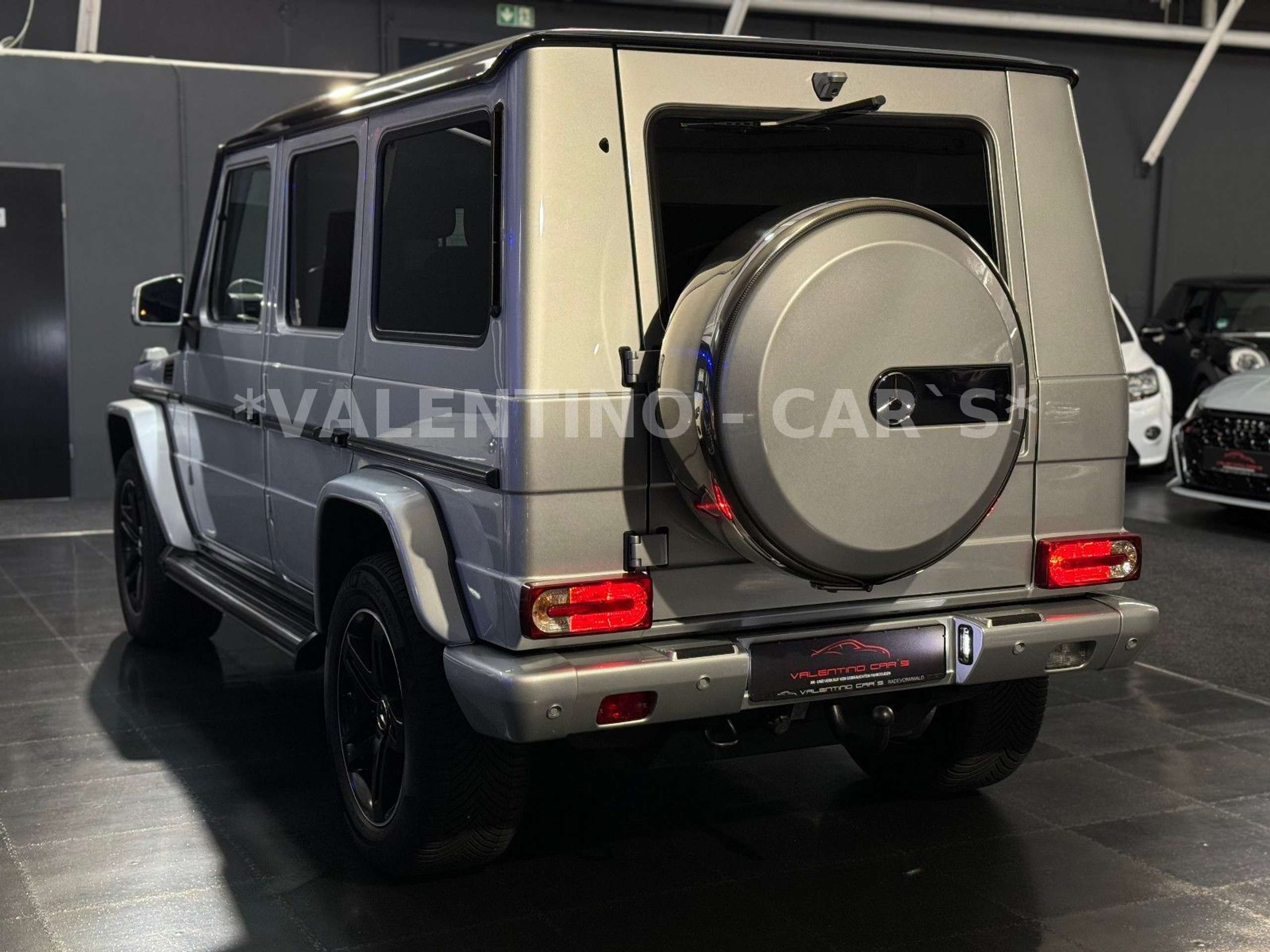 Mercedes-Benz - G 350