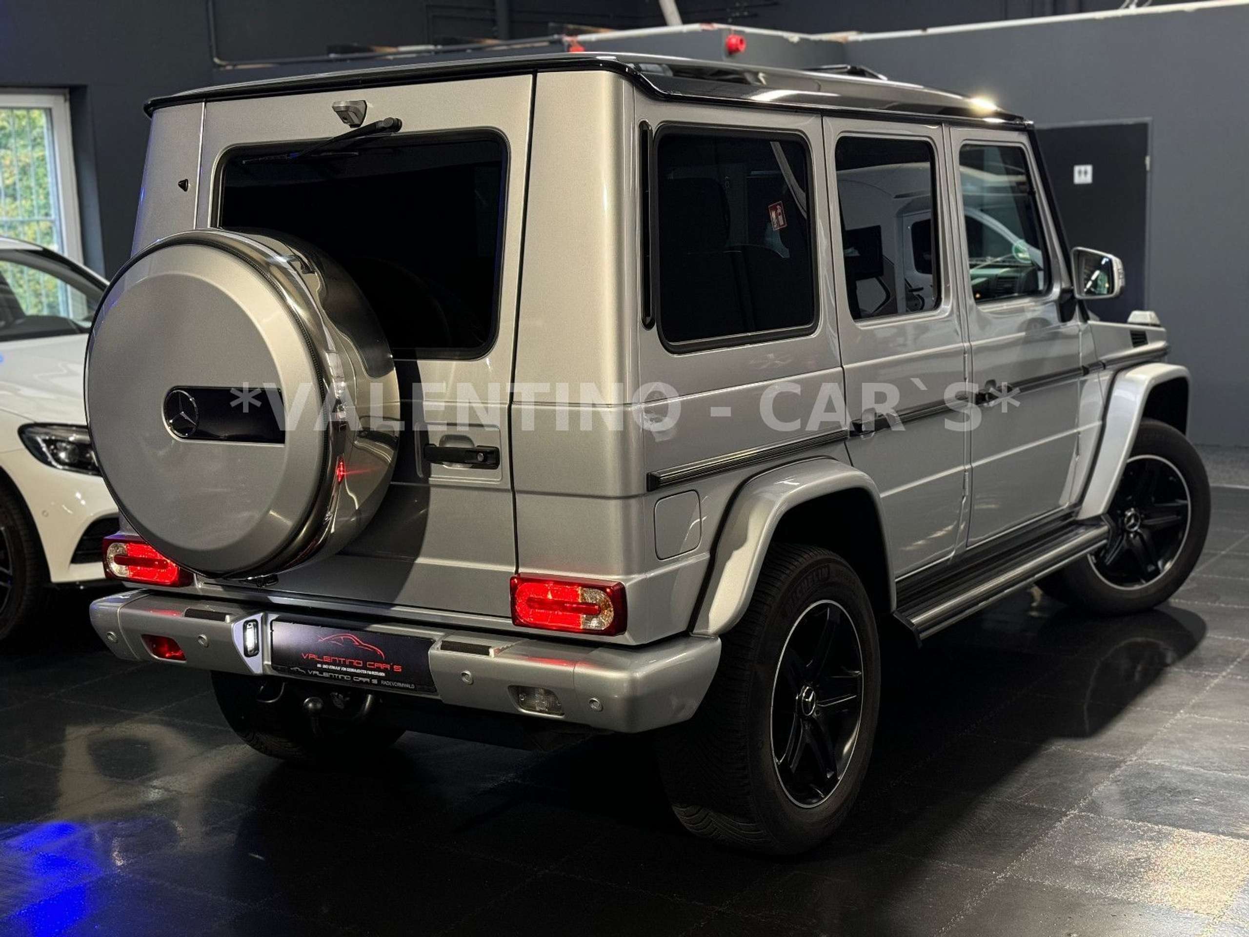 Mercedes-Benz - G 350