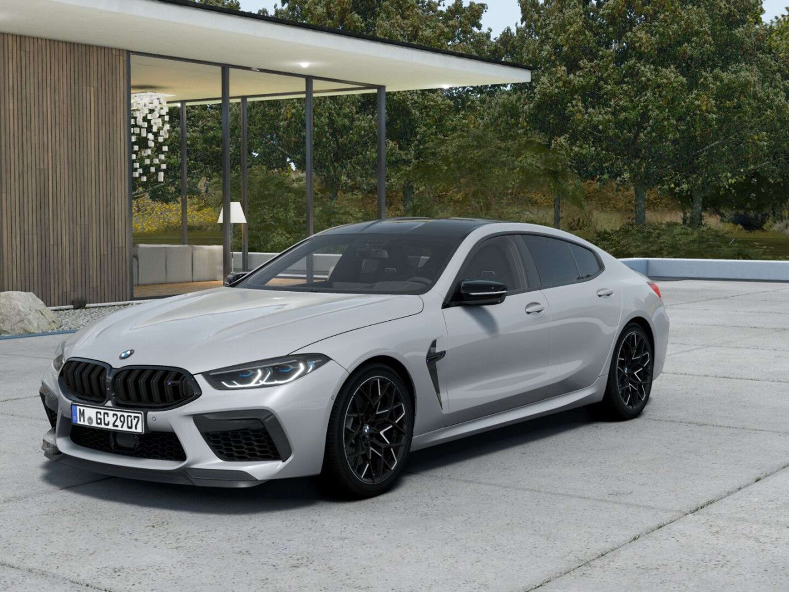 BMW - M8