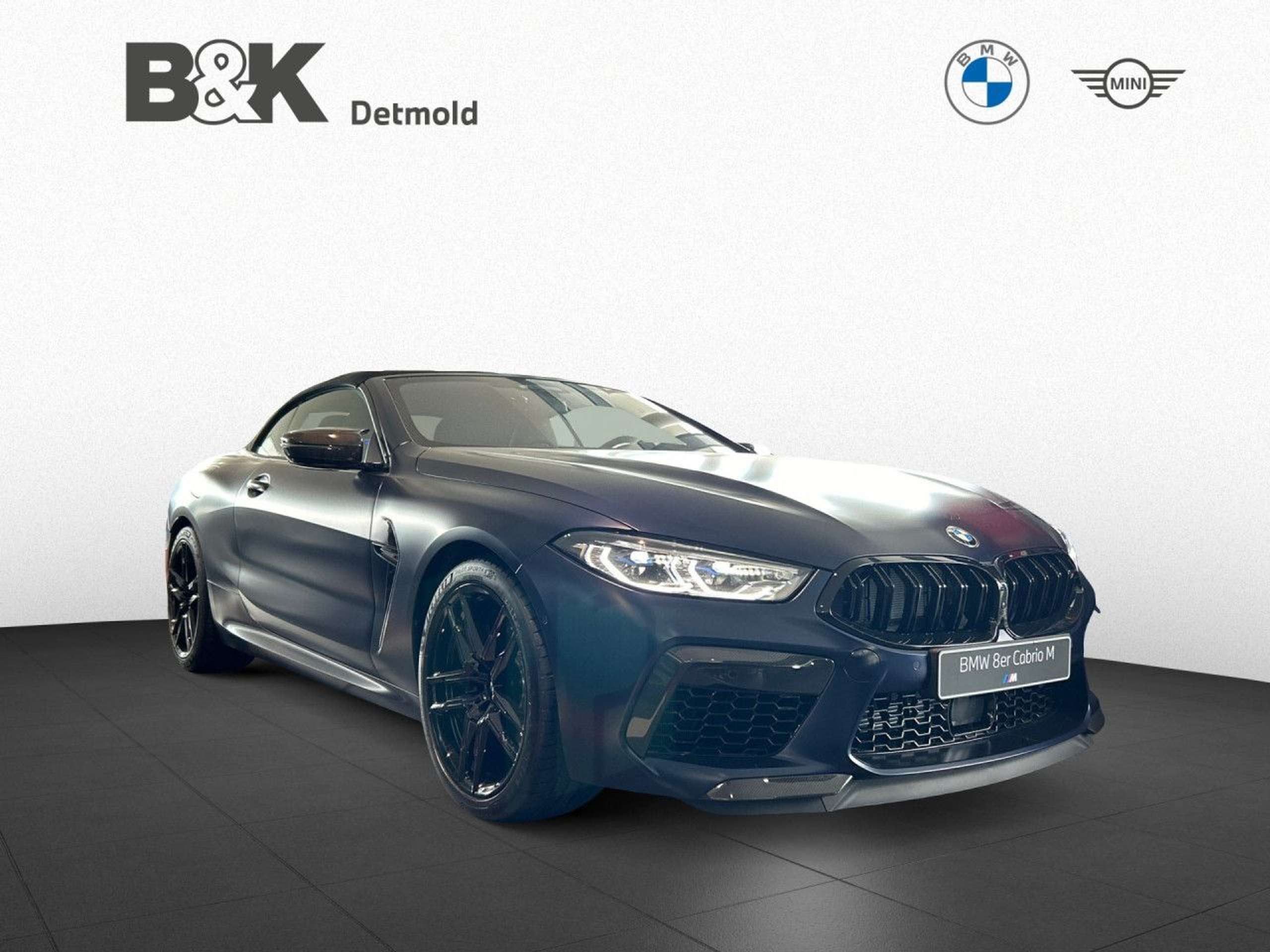 BMW - M8