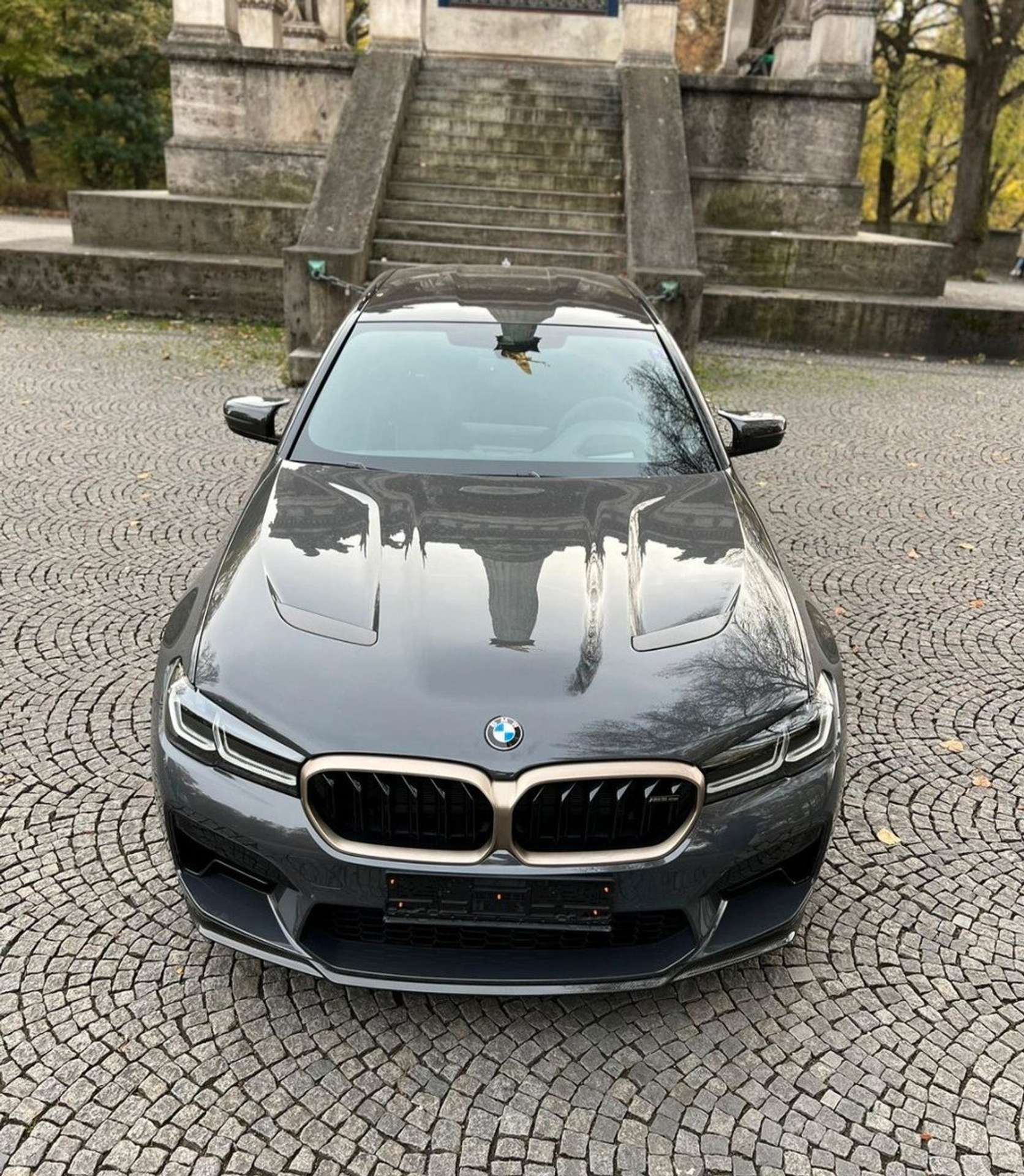 BMW - M5