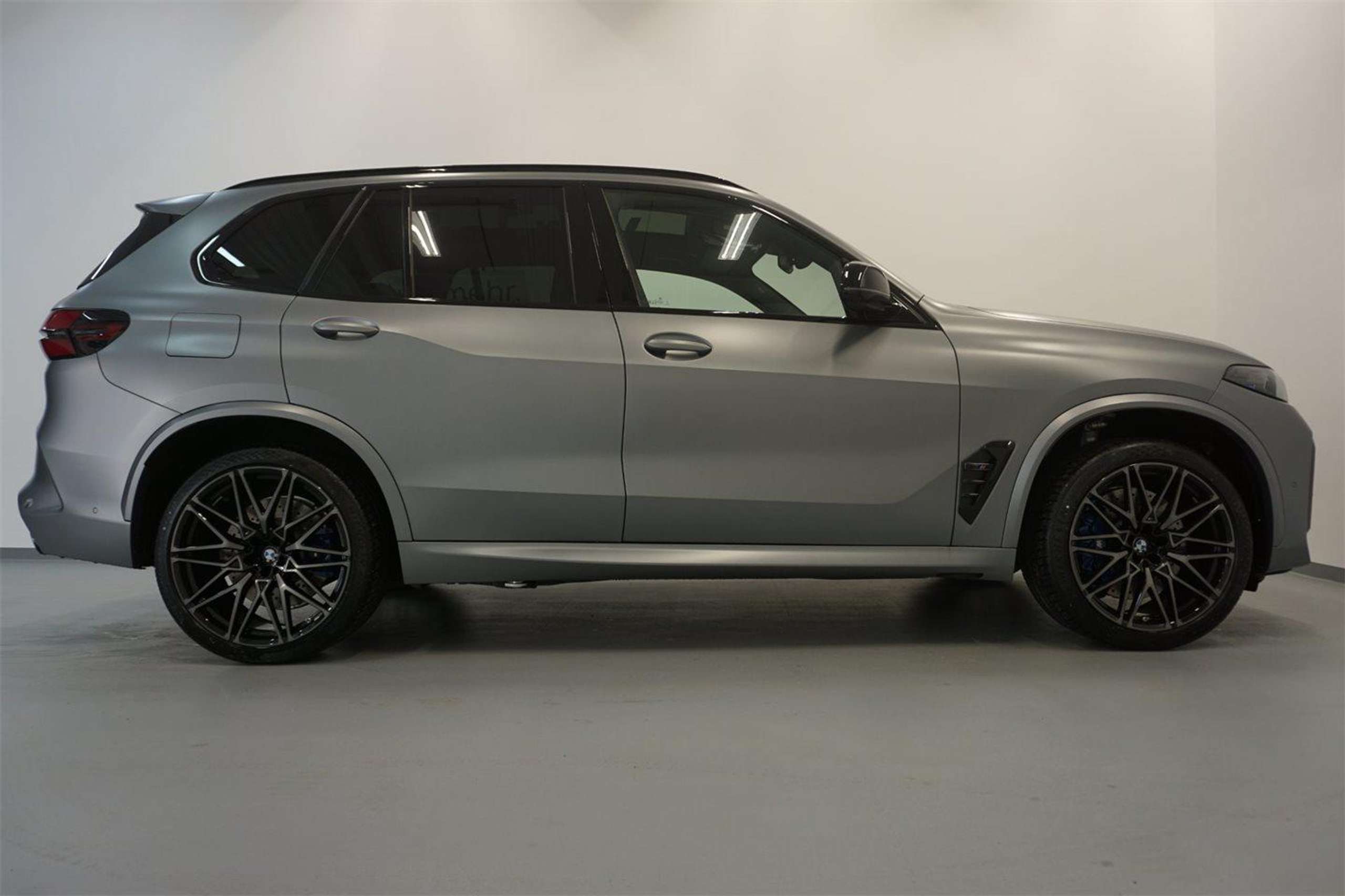 BMW - X5 M