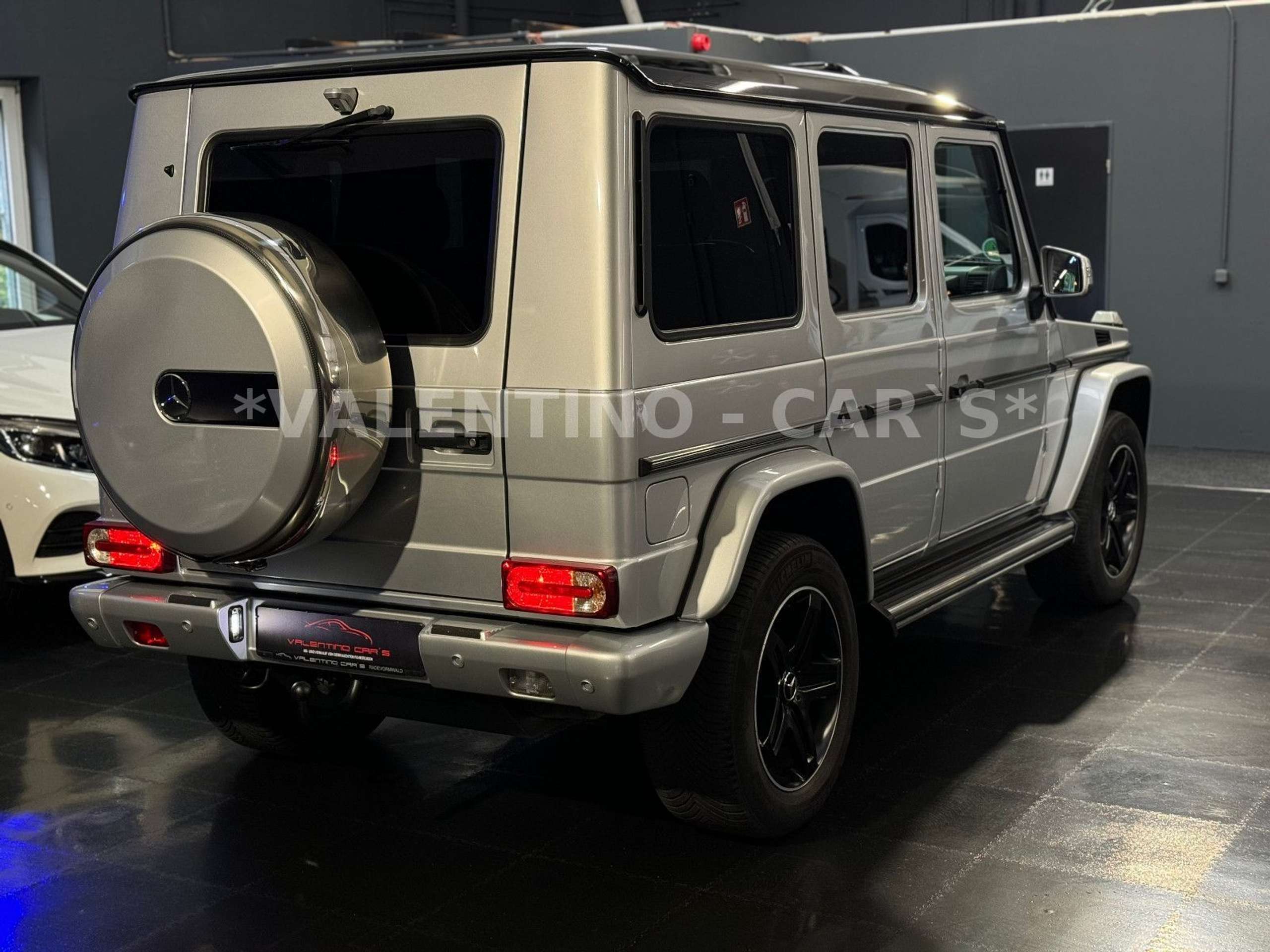 Mercedes-Benz - G 350