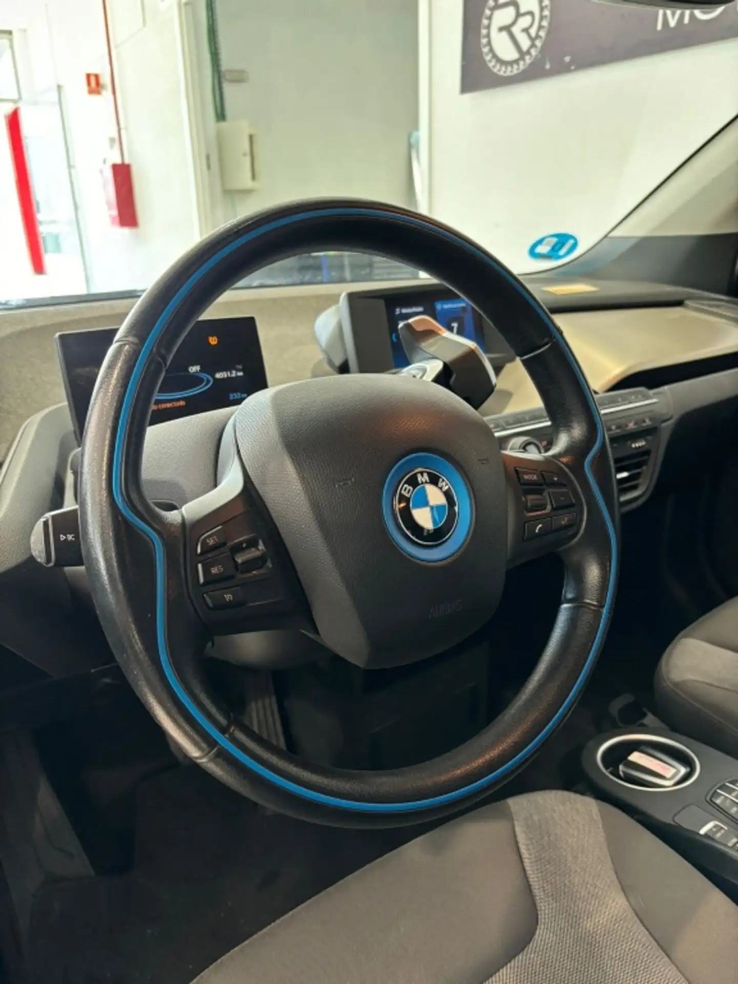 BMW - i3