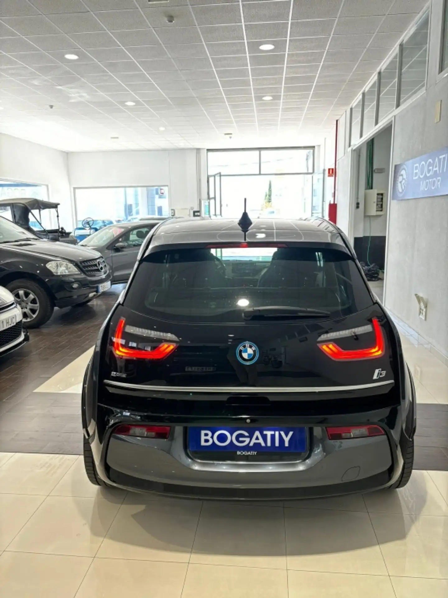 BMW - i3