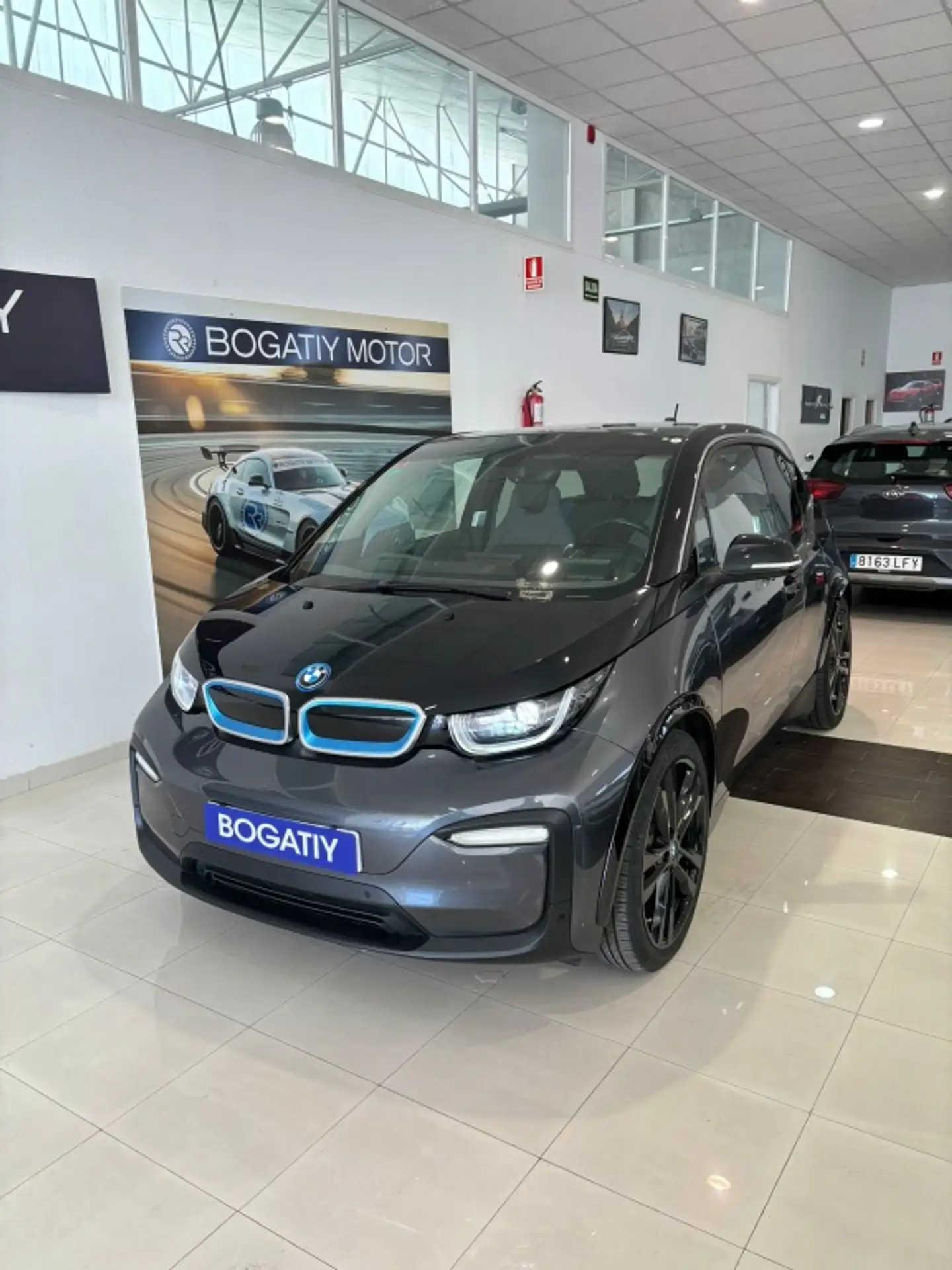 BMW - i3