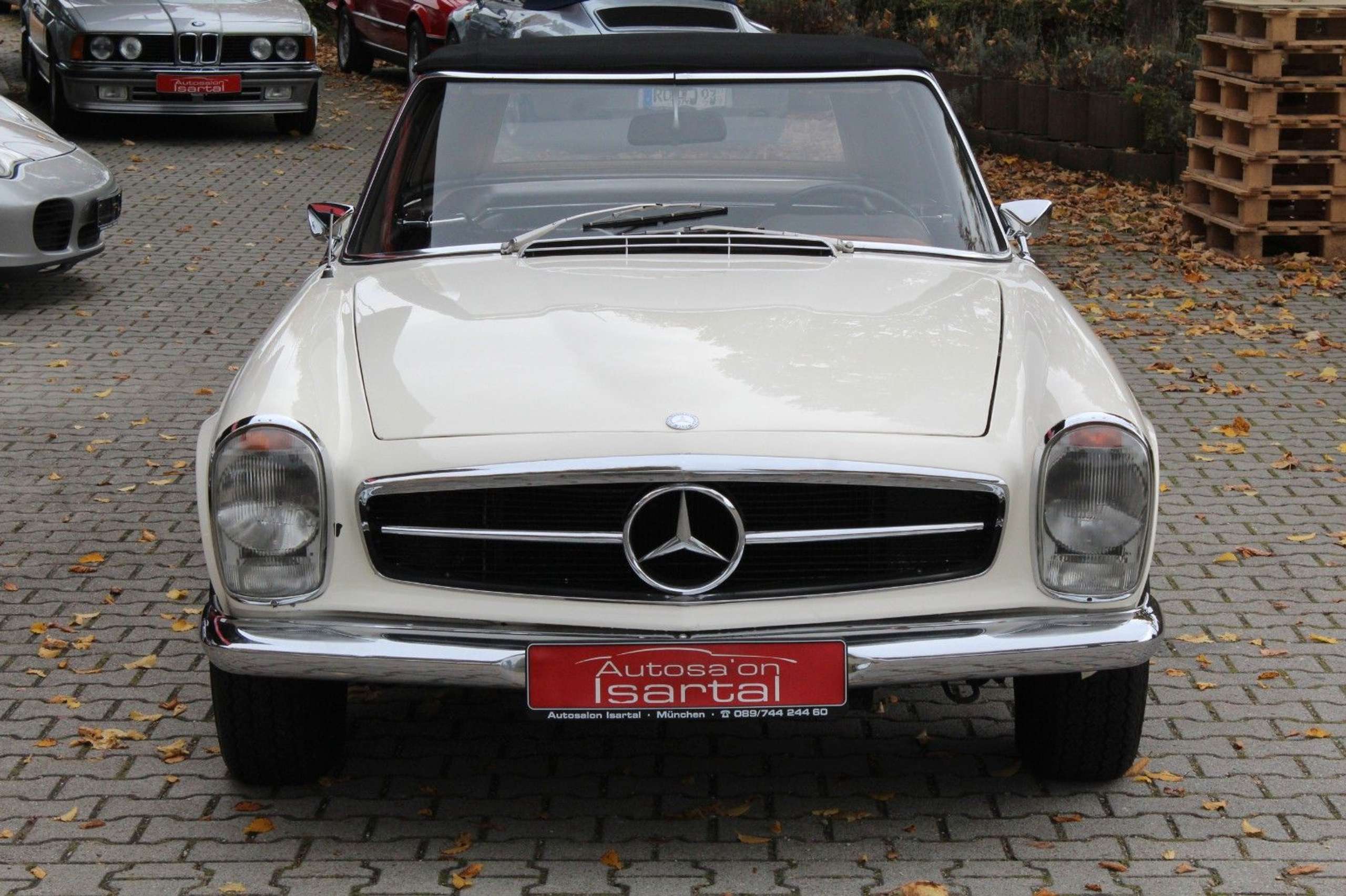 Mercedes-Benz - 280