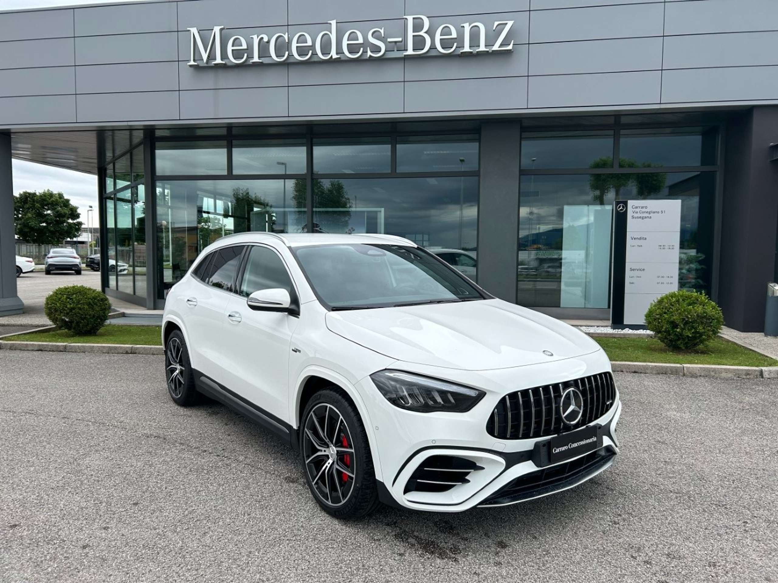 Mercedes-Benz - GLA 45 AMG