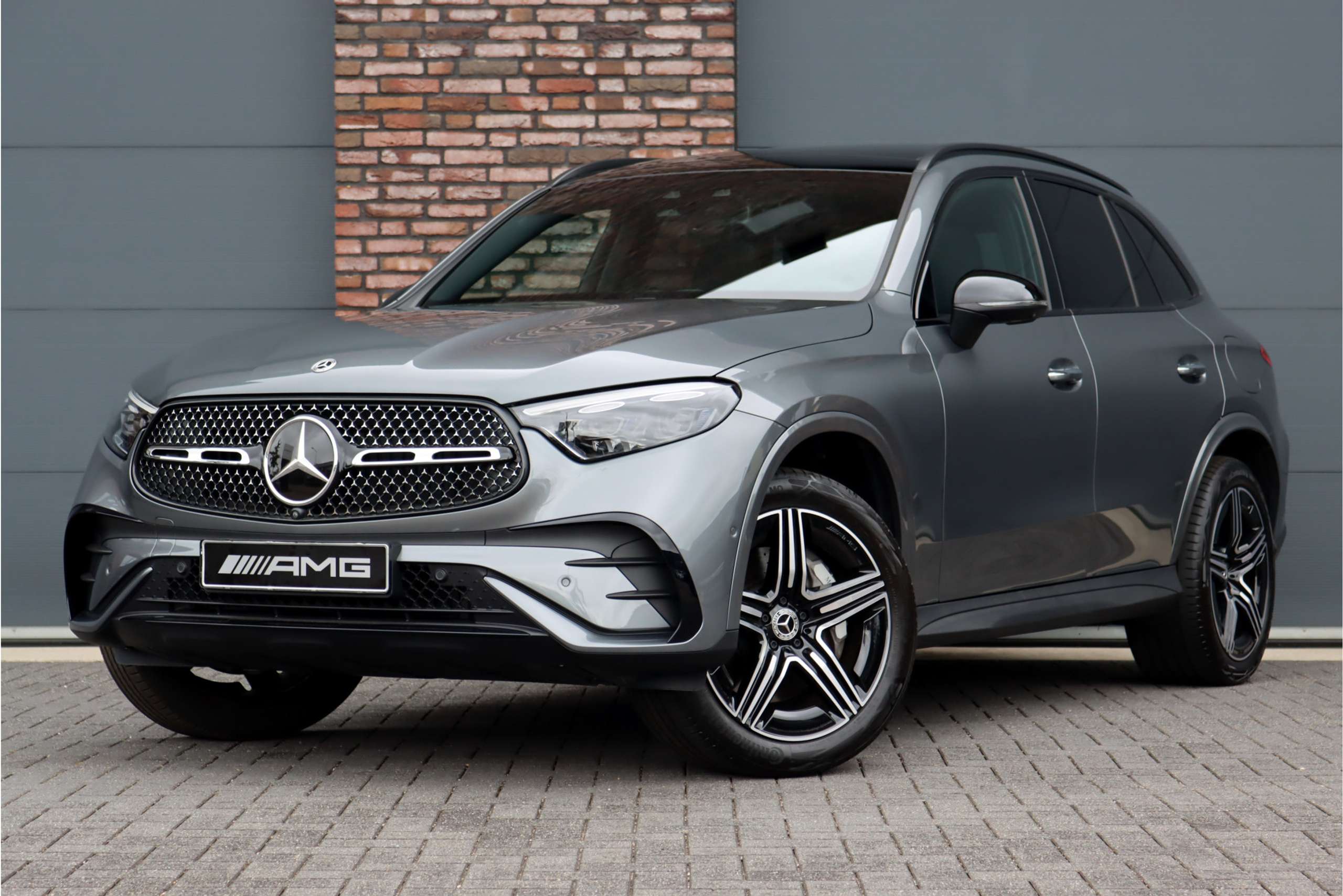 Mercedes-Benz - GLC 300