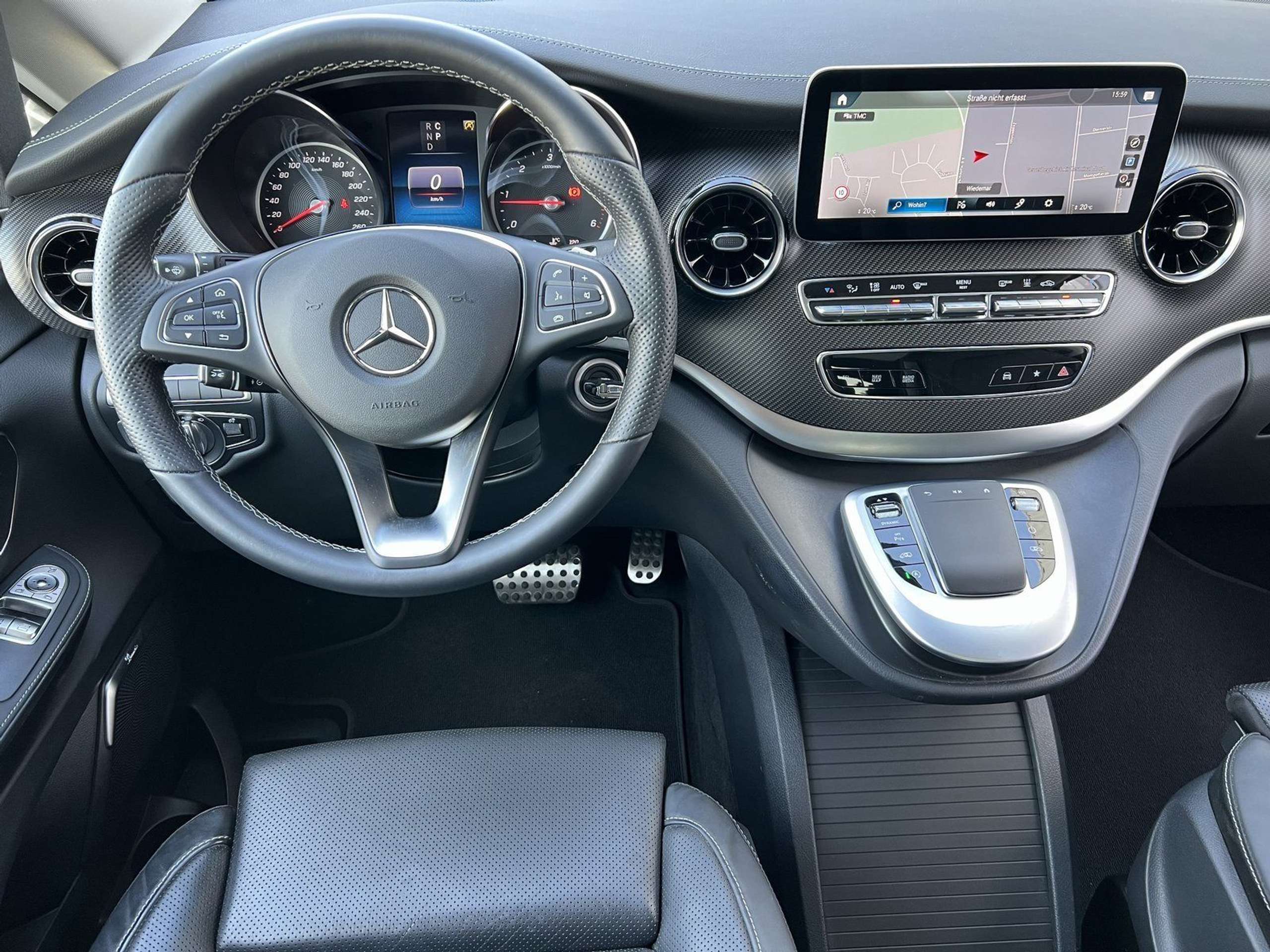 Mercedes-Benz - V 300