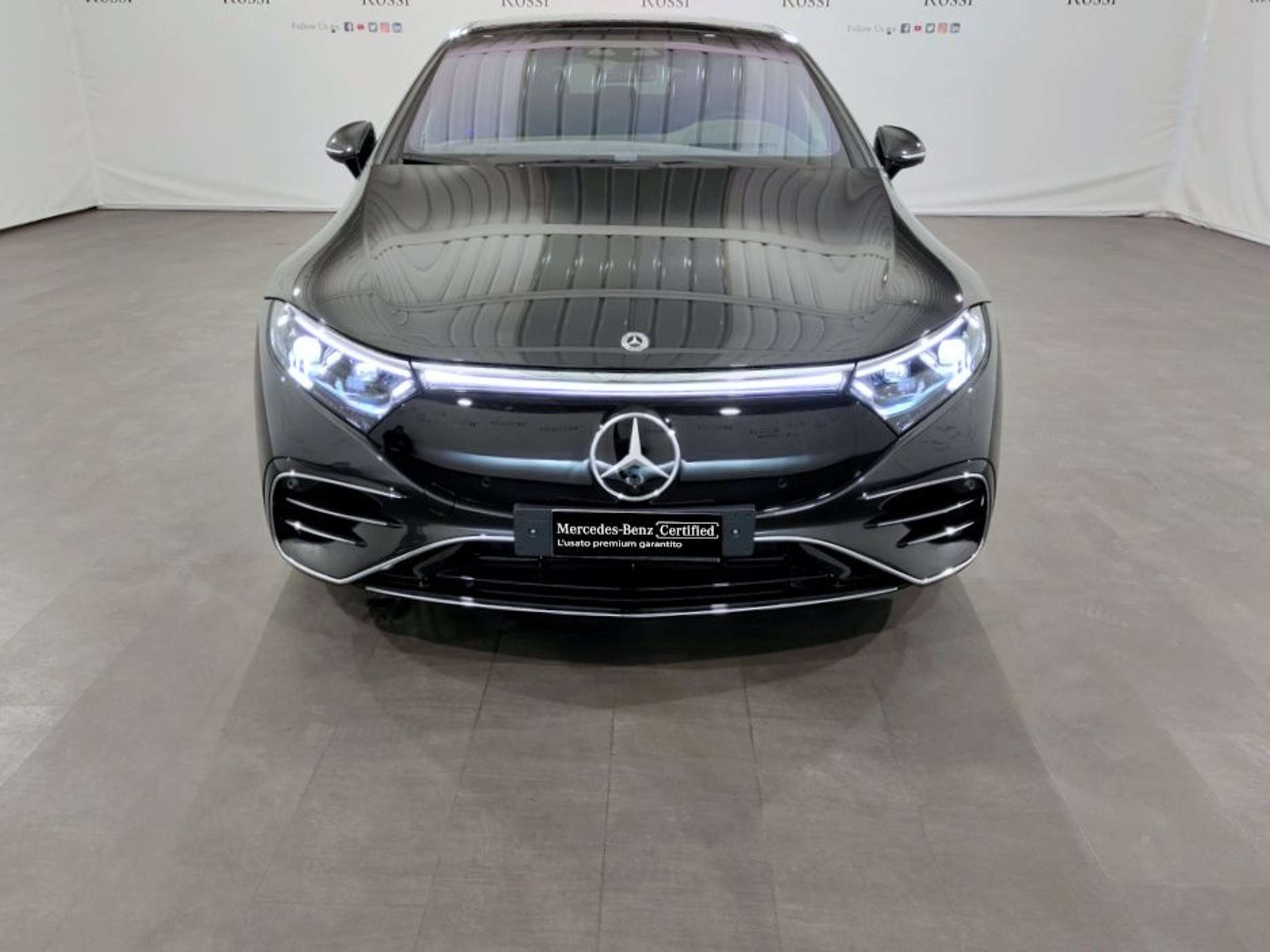 Mercedes-Benz - EQS