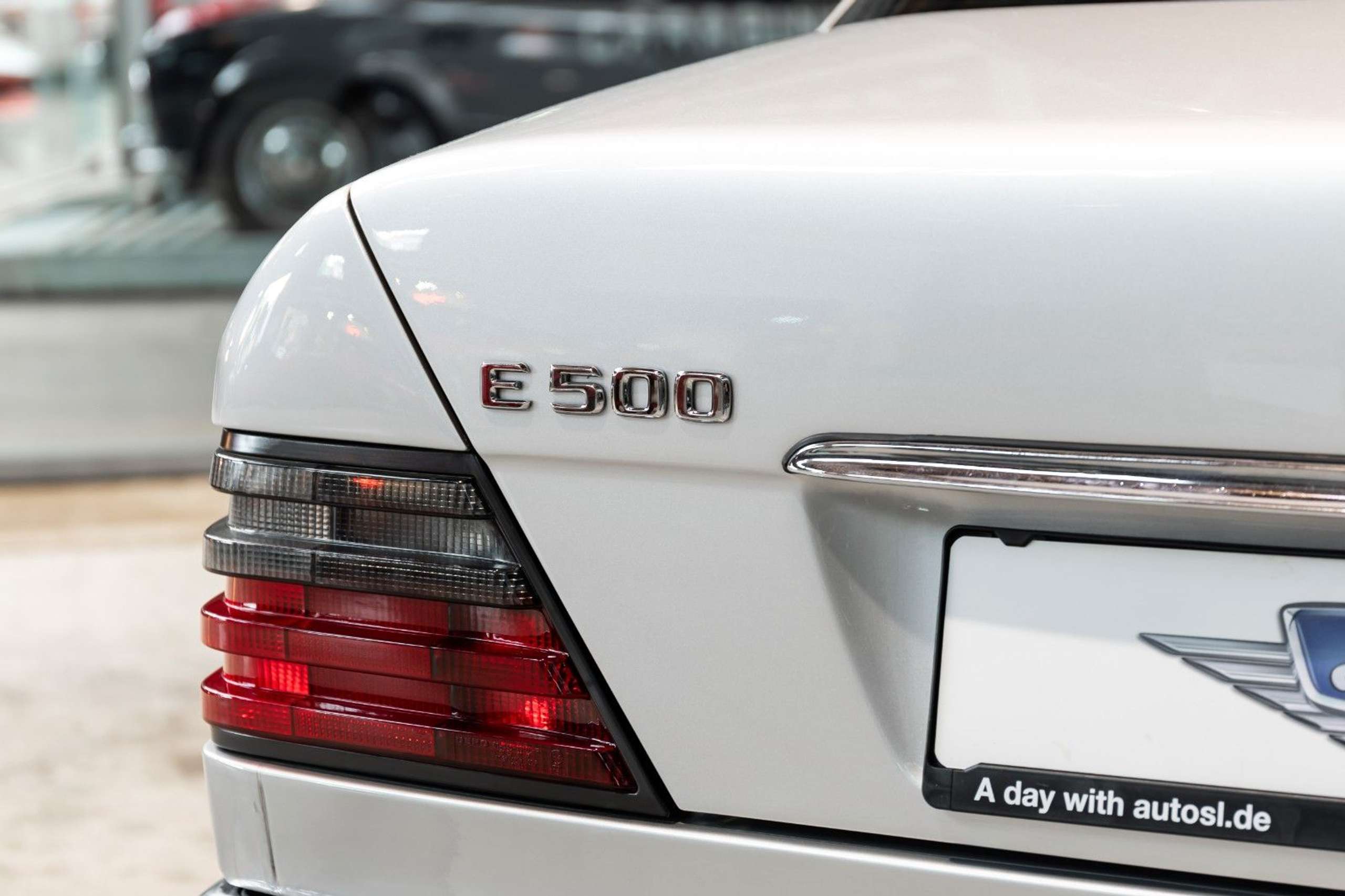 Mercedes-Benz - E 500