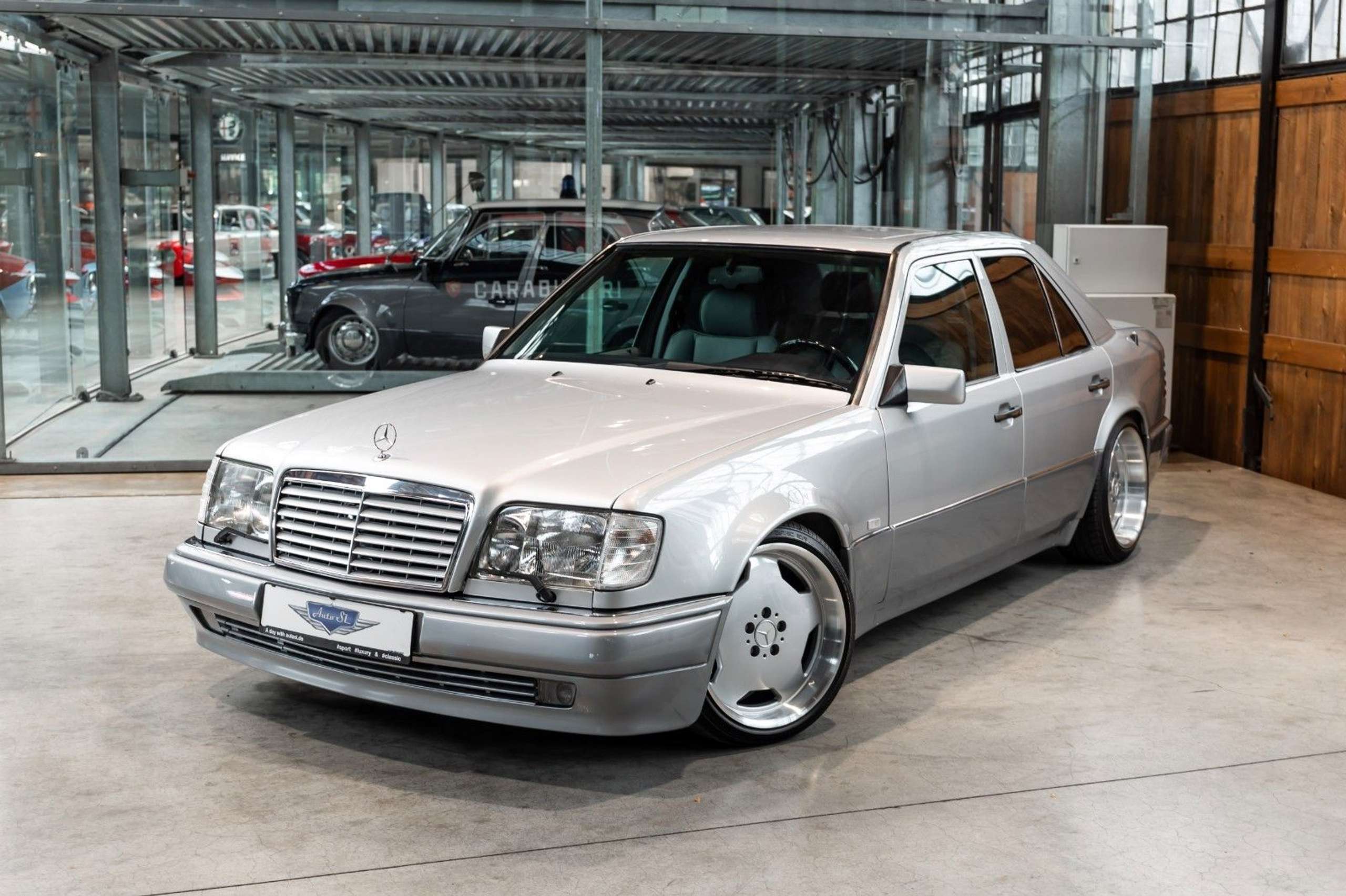 Mercedes-Benz - E 500