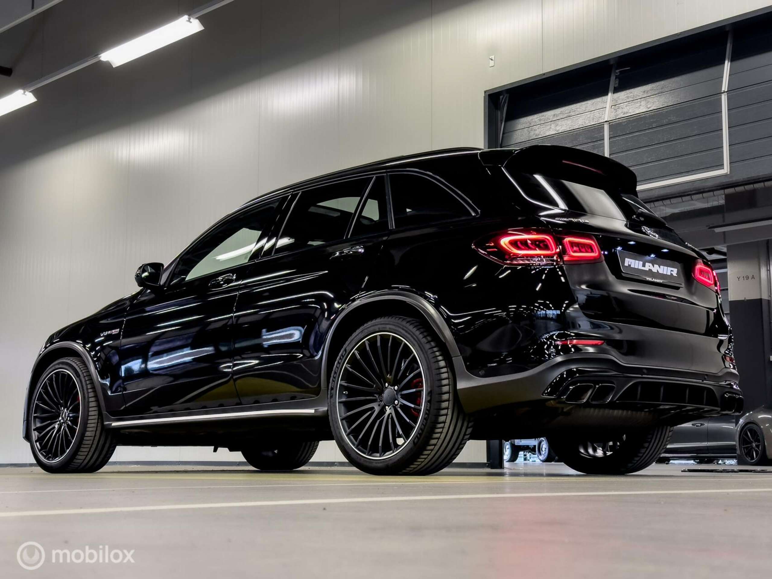 Mercedes-Benz - GLC 63 AMG