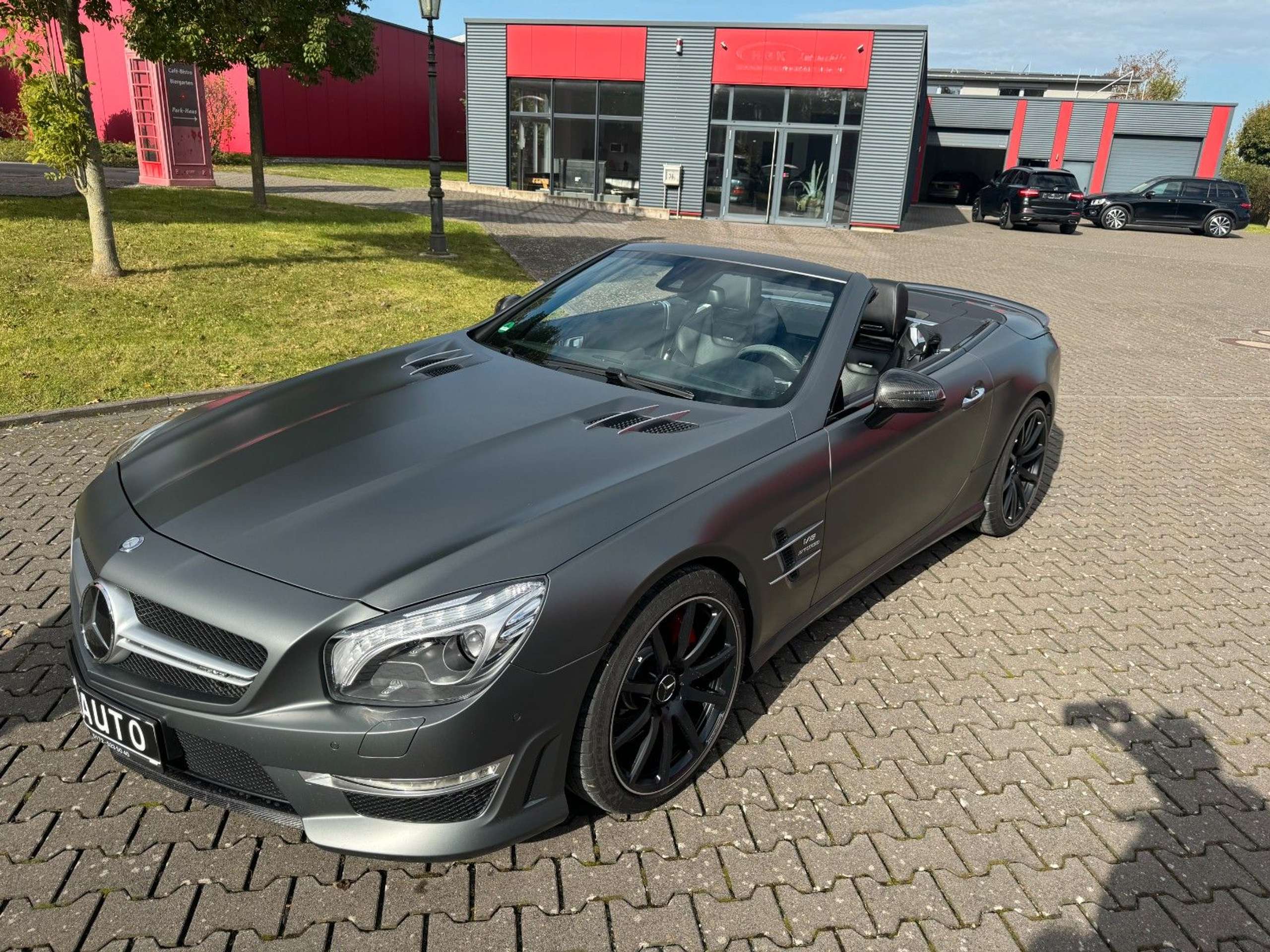 Mercedes-Benz - SL 63 AMG