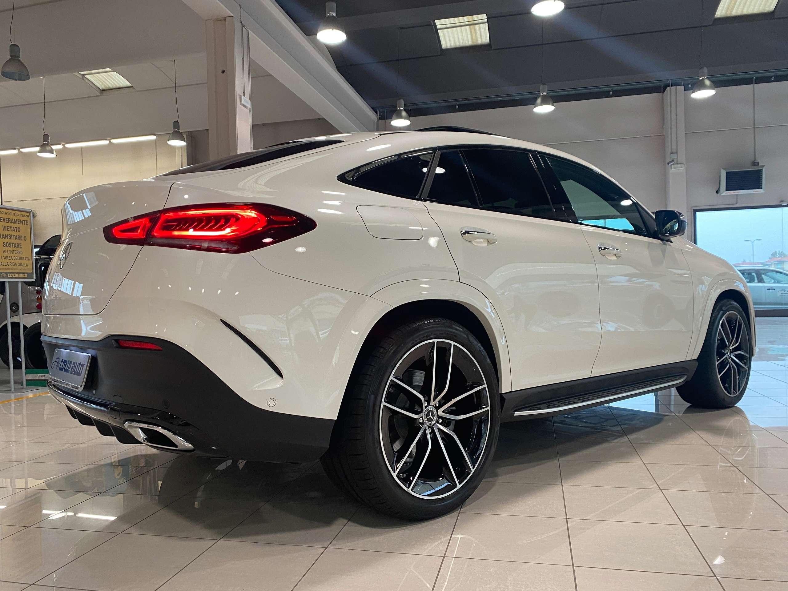 Mercedes-Benz - GLE 350