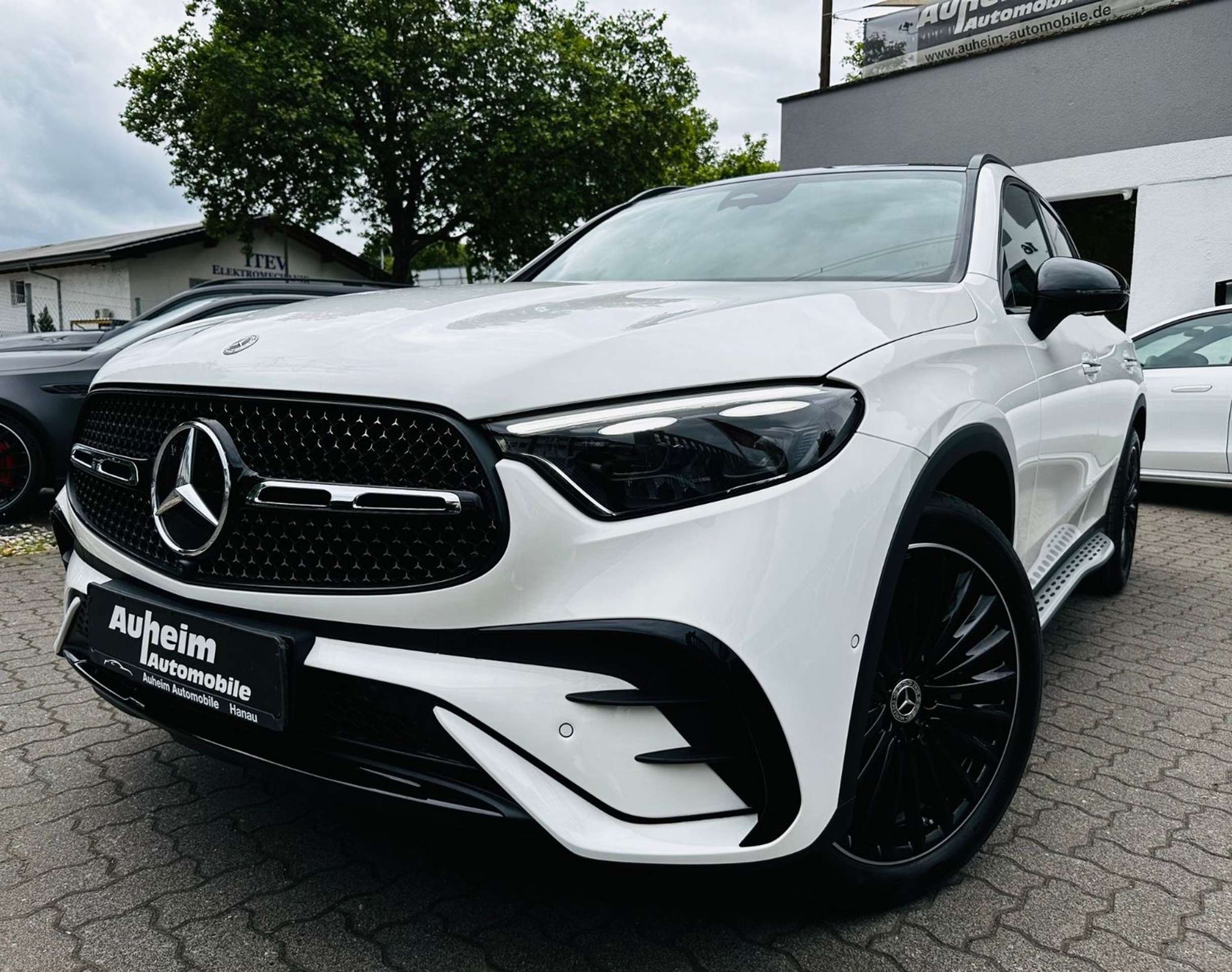 Mercedes-Benz - GLC 300